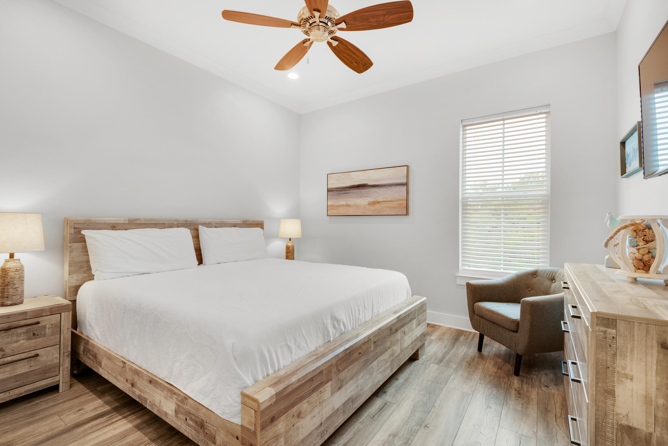 EMERALD WATERS VILLAGE - Residential