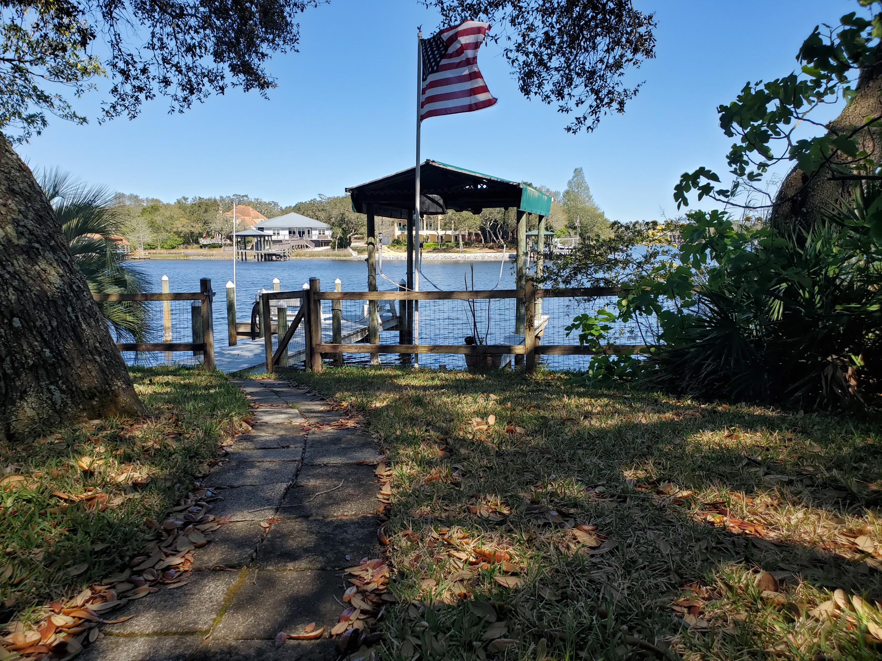 LAKE POINTE - Residential