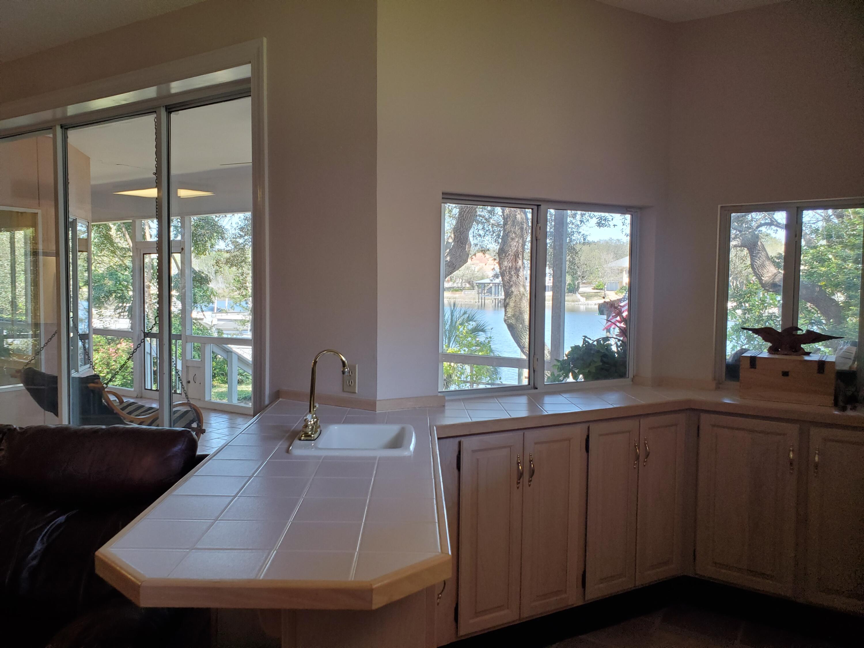 LAKE POINTE - Residential