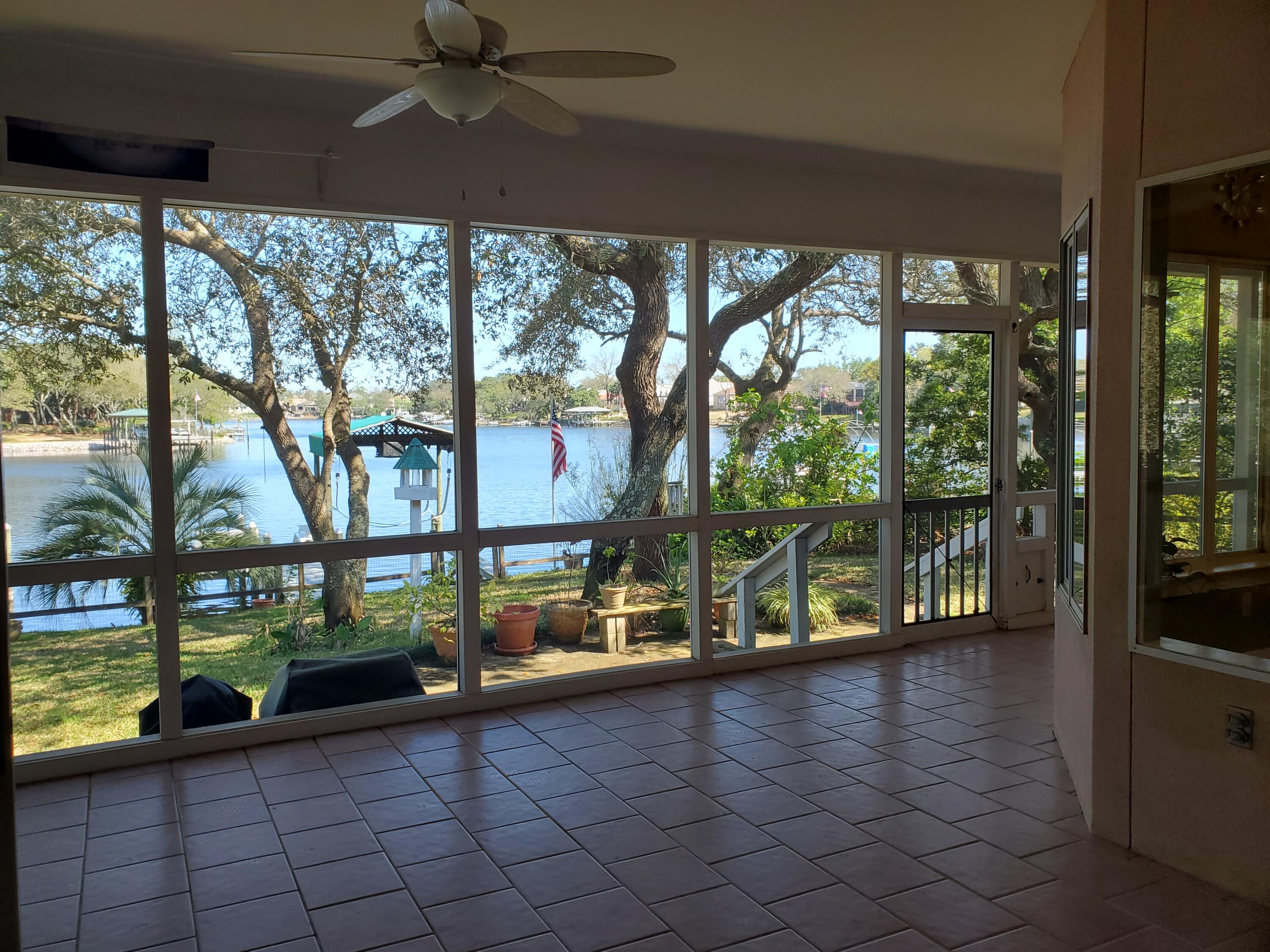 LAKE POINTE - Residential