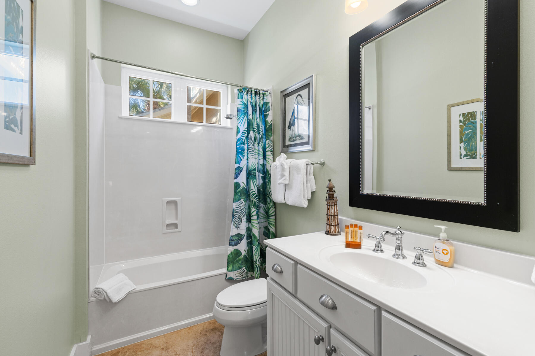 BUNGALOS AT SANDESTIN - Residential