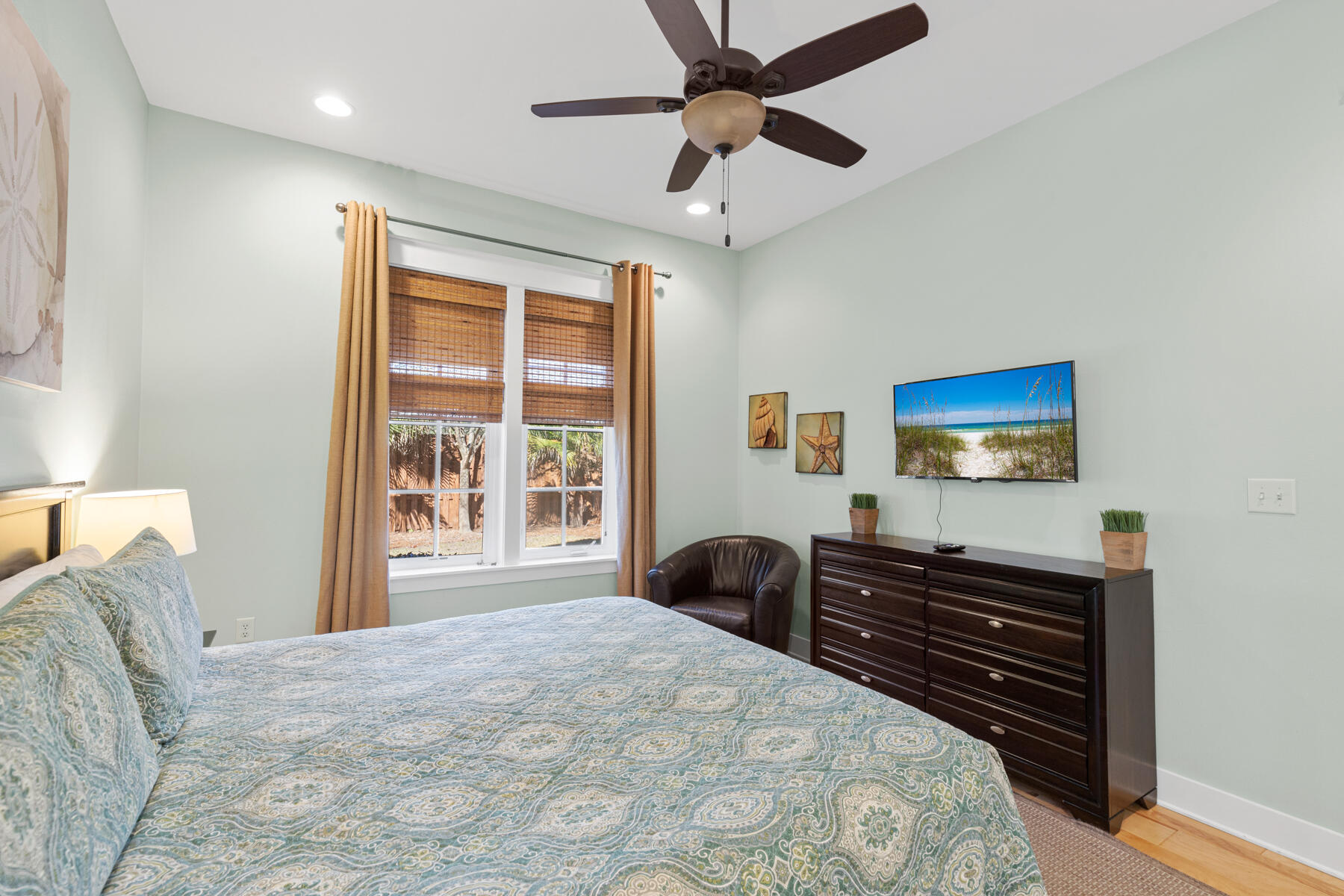 BUNGALOS AT SANDESTIN - Residential