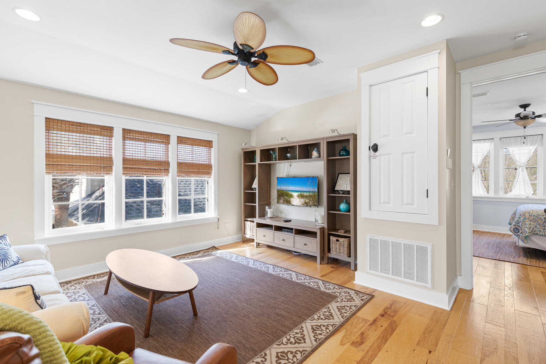 BUNGALOS AT SANDESTIN - Residential