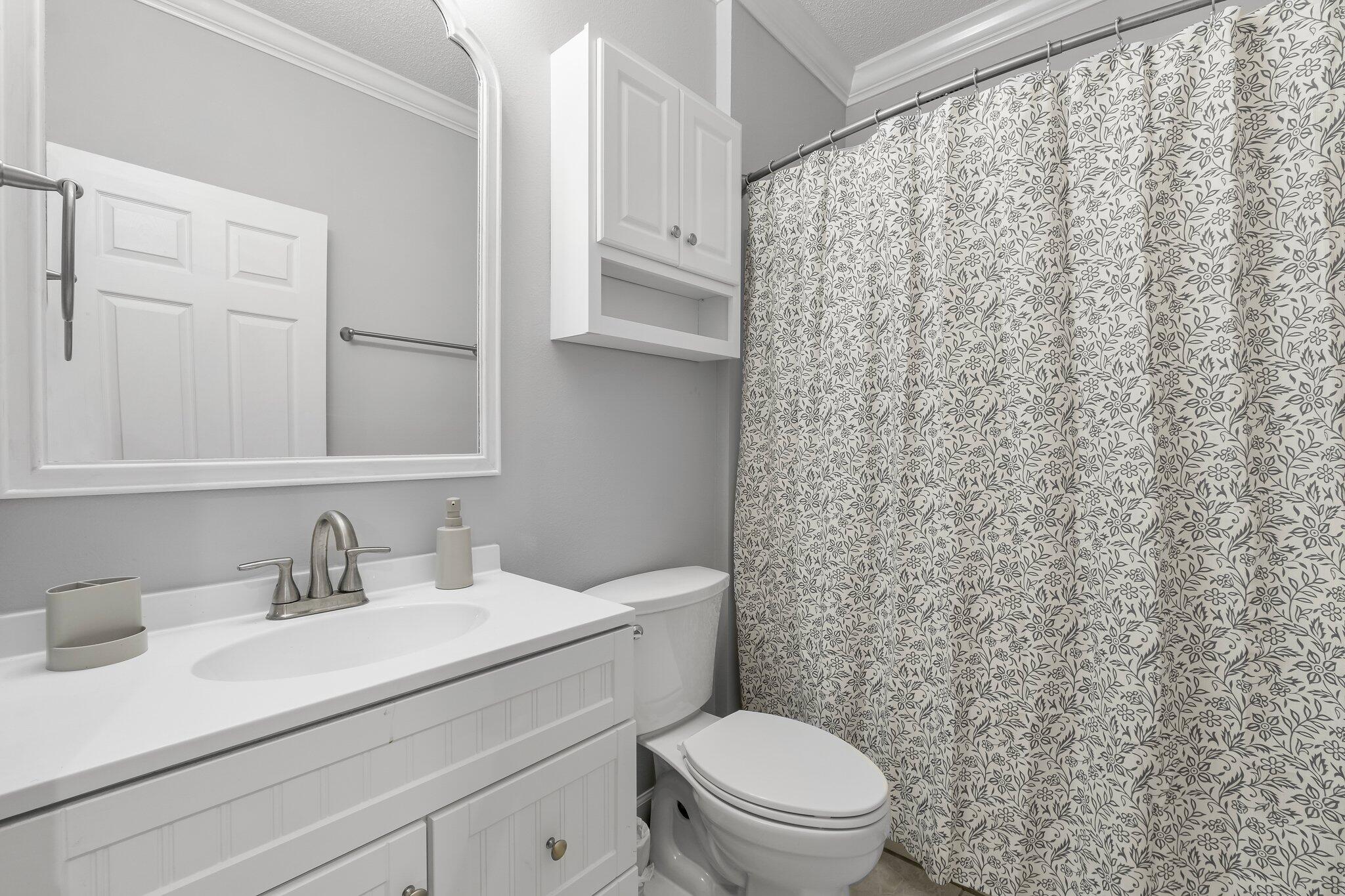 BAY GROVE - Residential