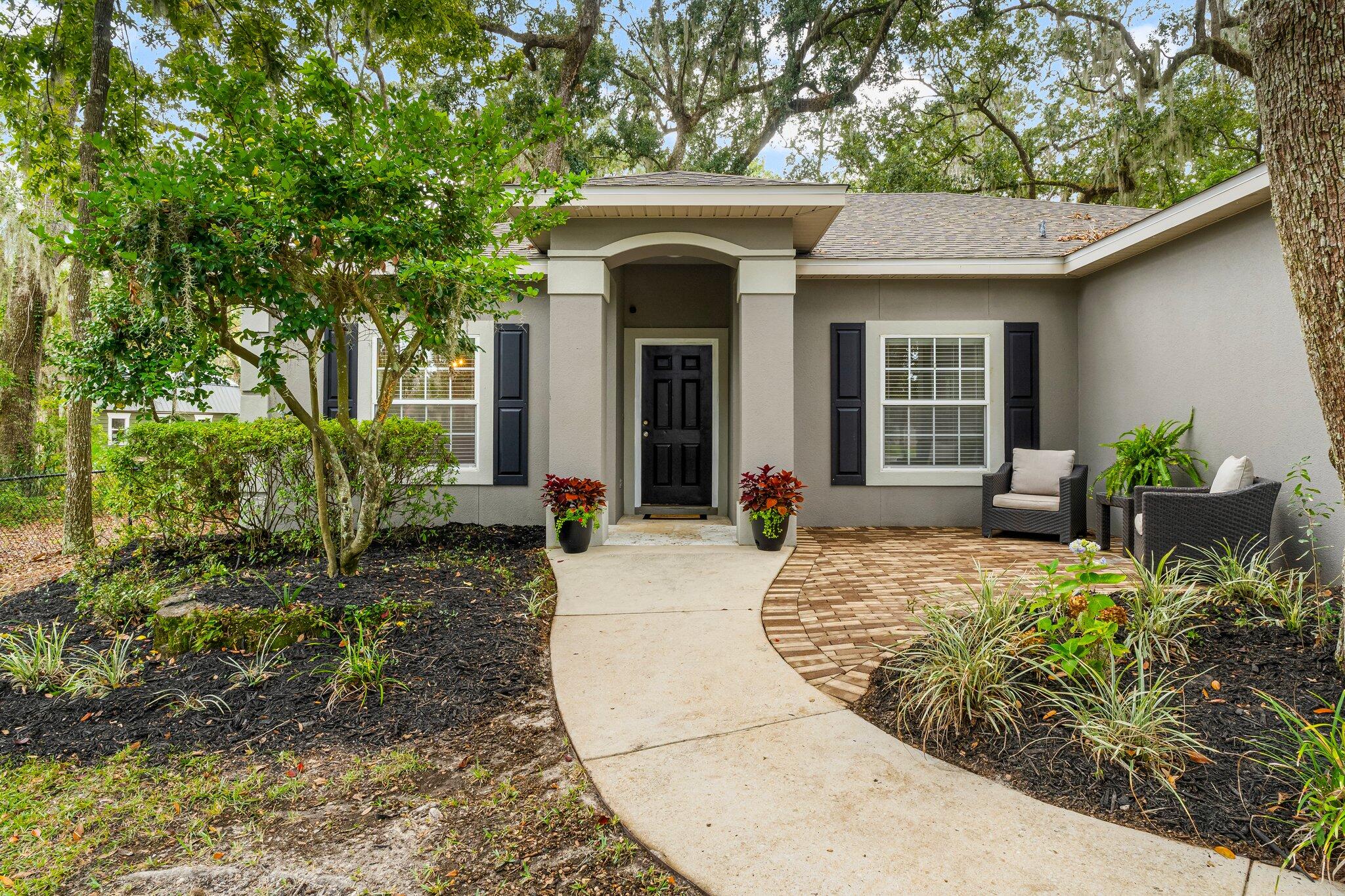 BAY GROVE - Residential