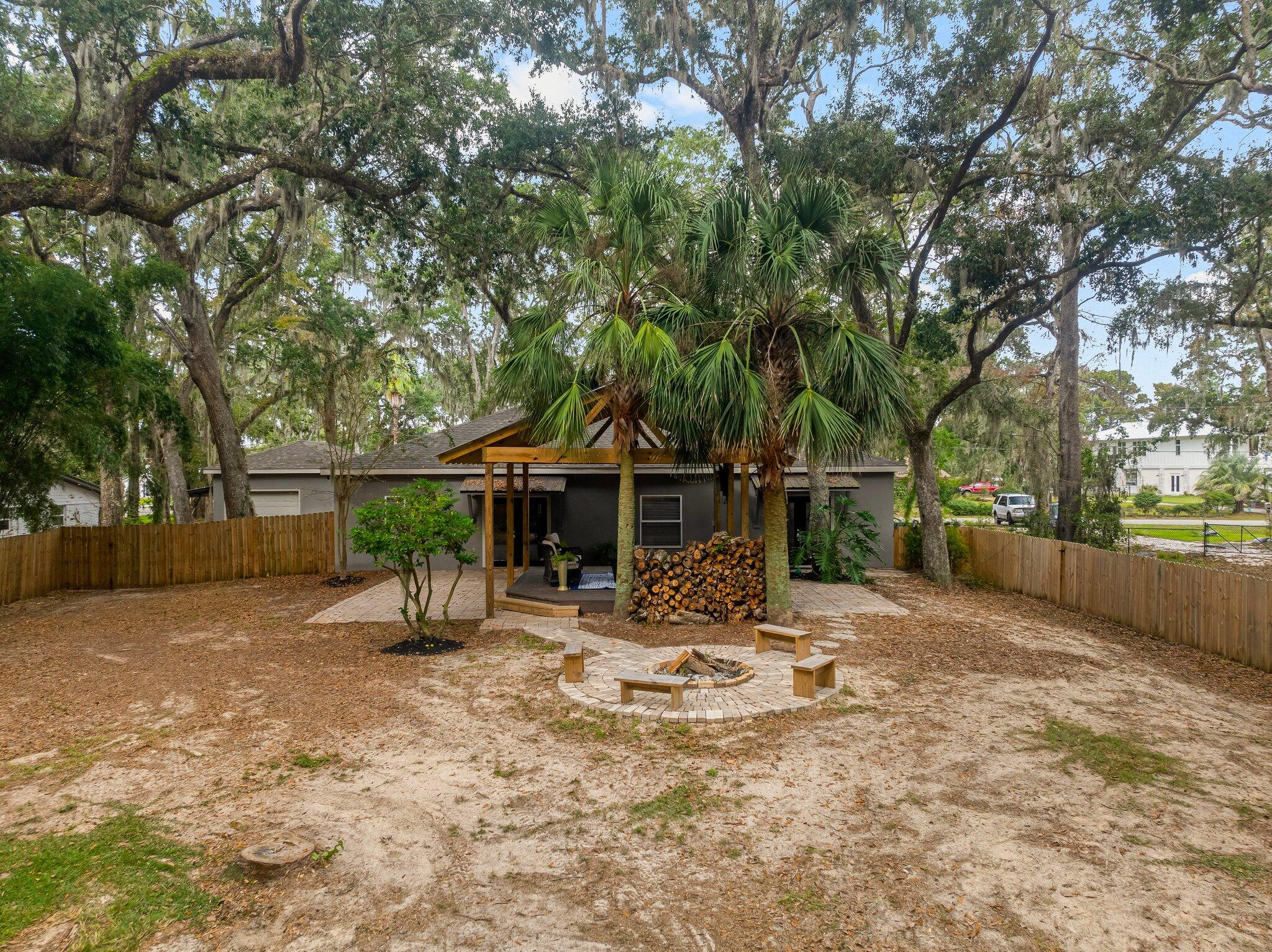 BAY GROVE - Residential