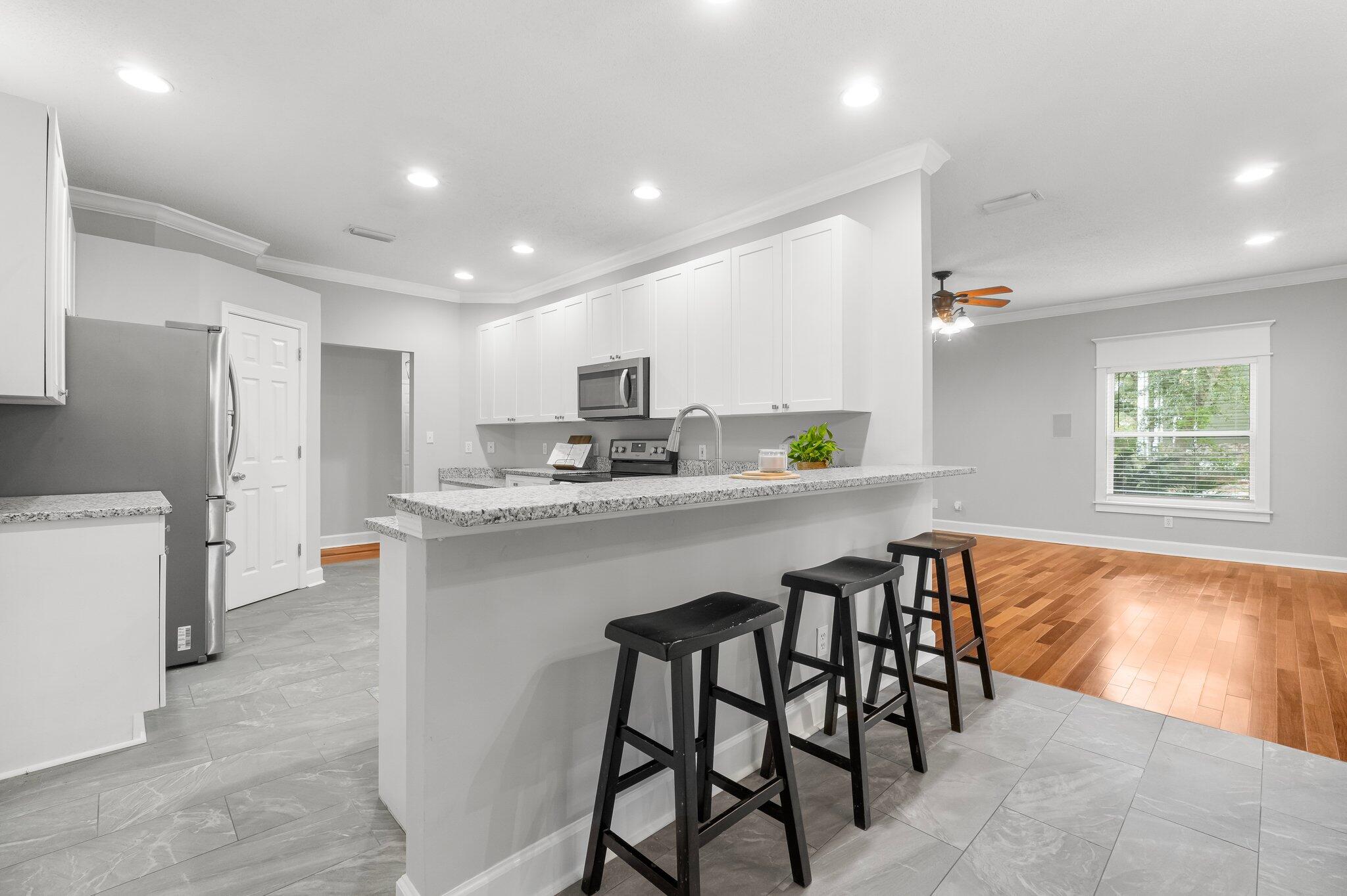 BAY GROVE - Residential