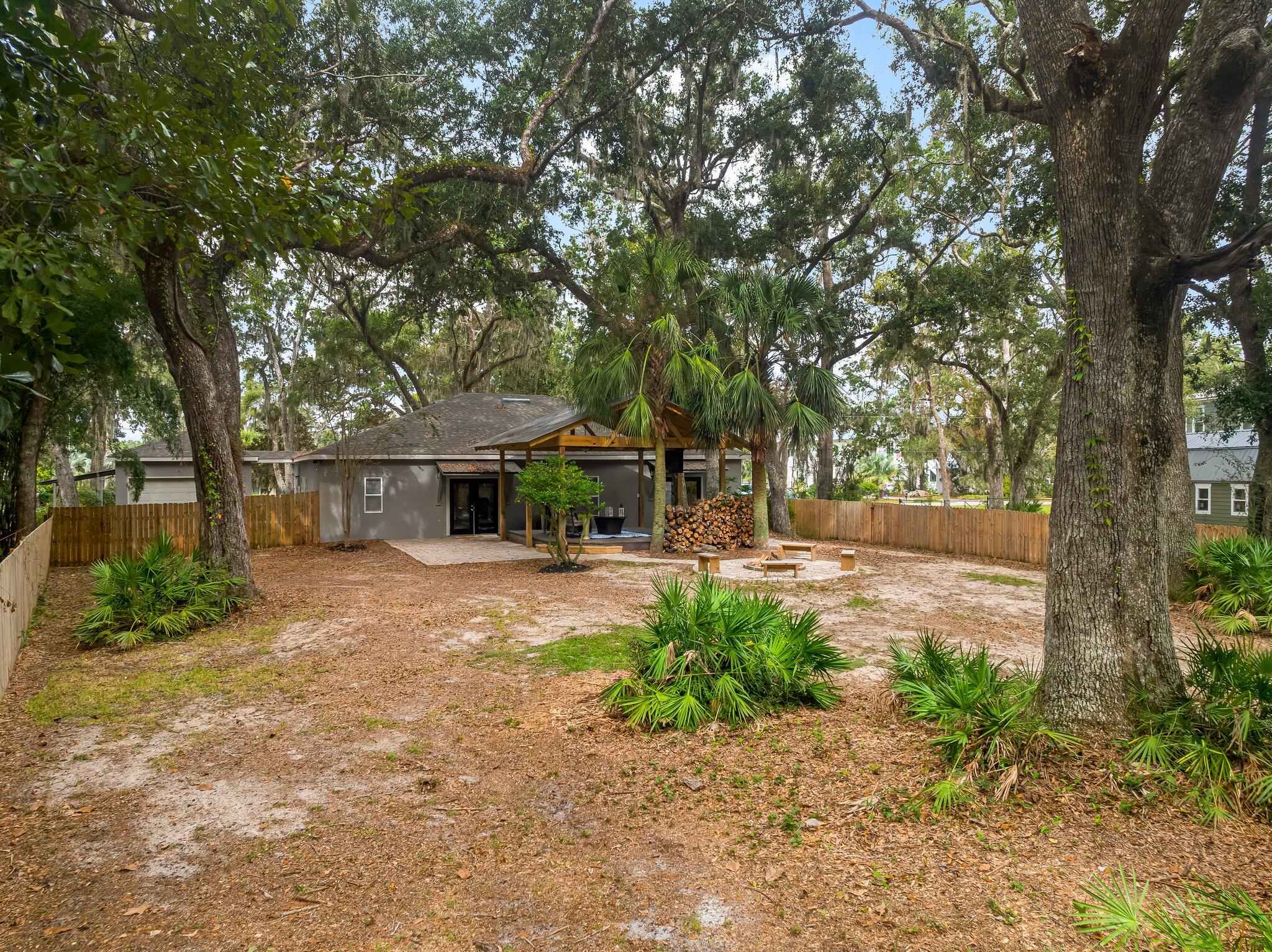 BAY GROVE - Residential