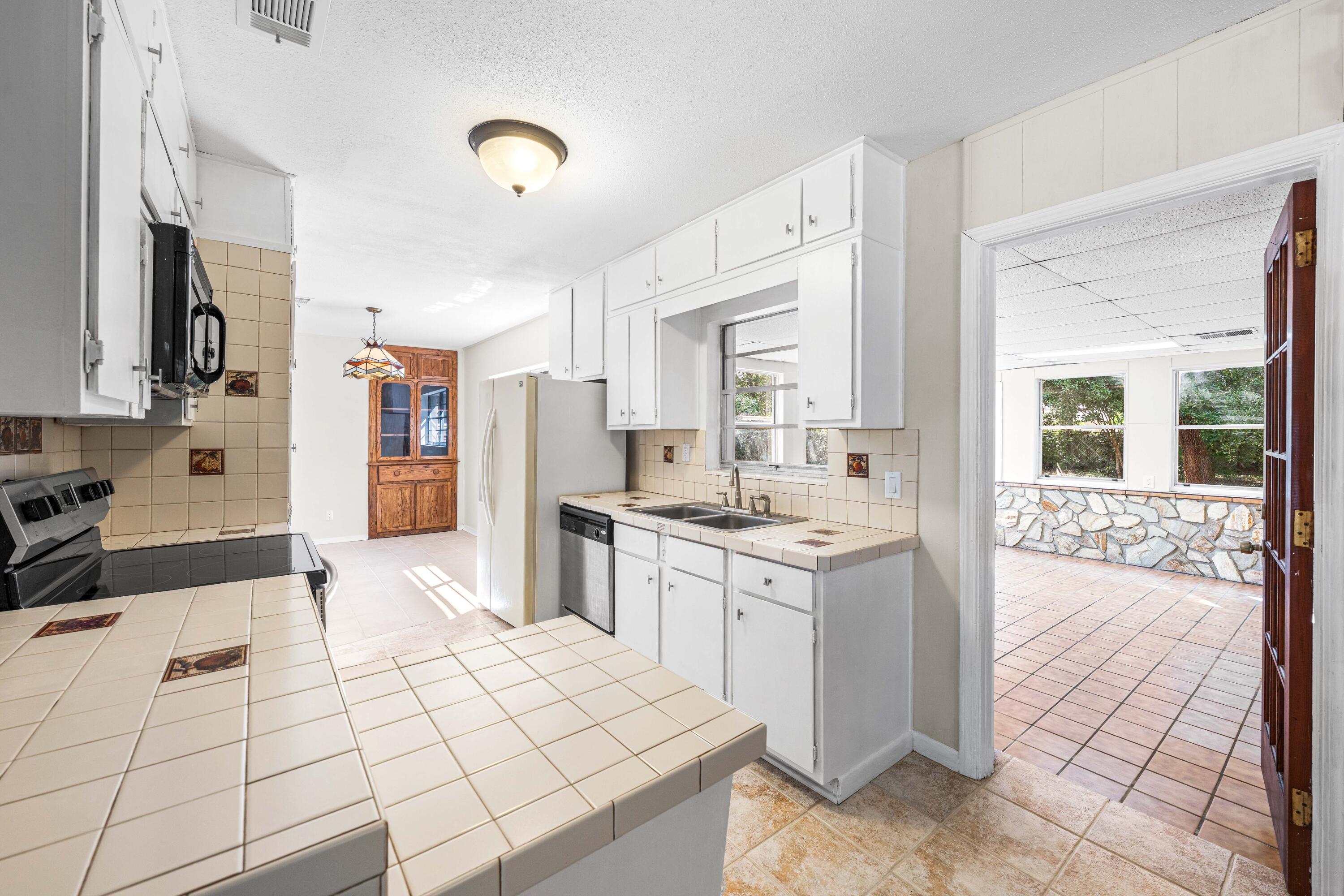 GARNIERS BEACH - Residential