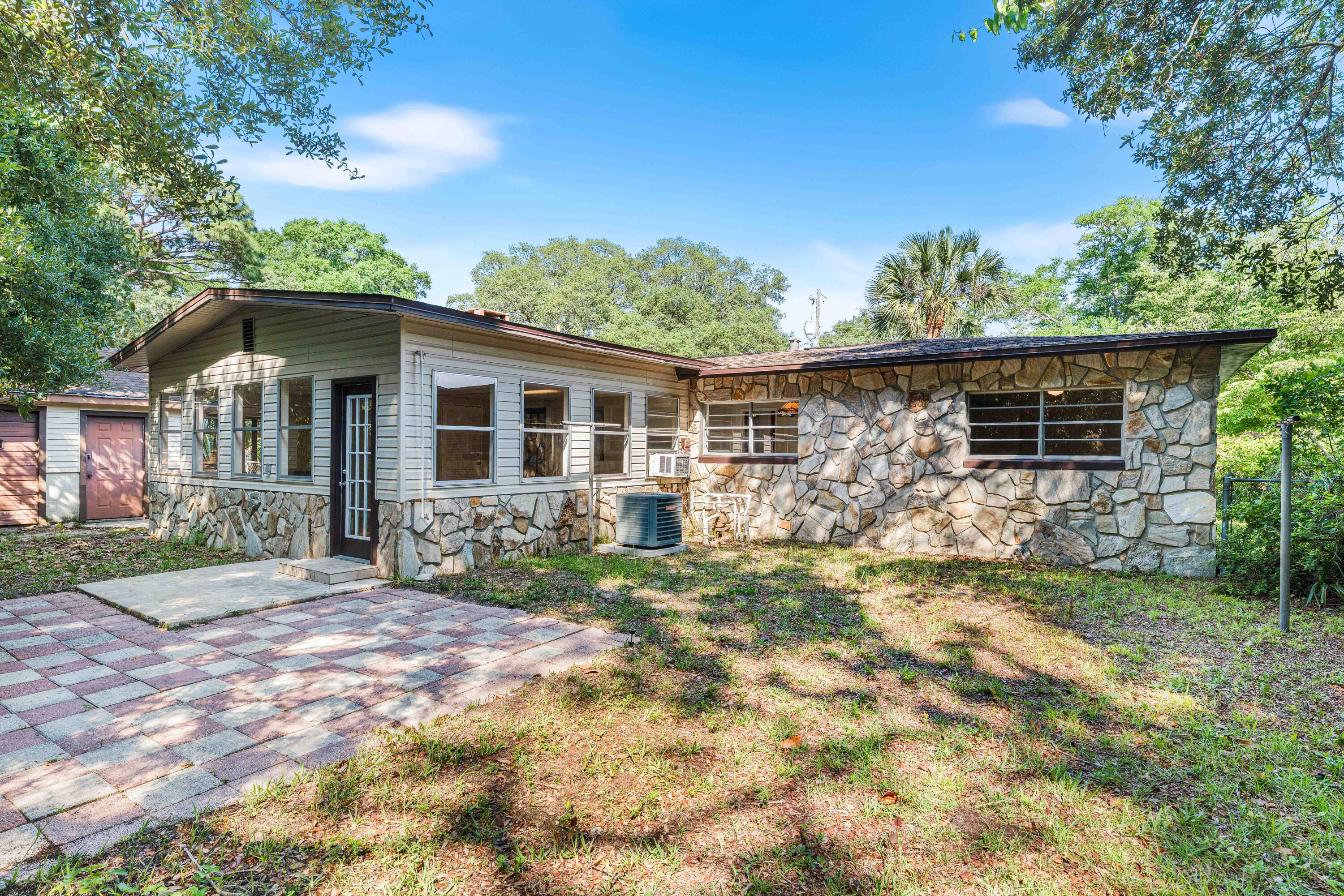 GARNIERS BEACH - Residential