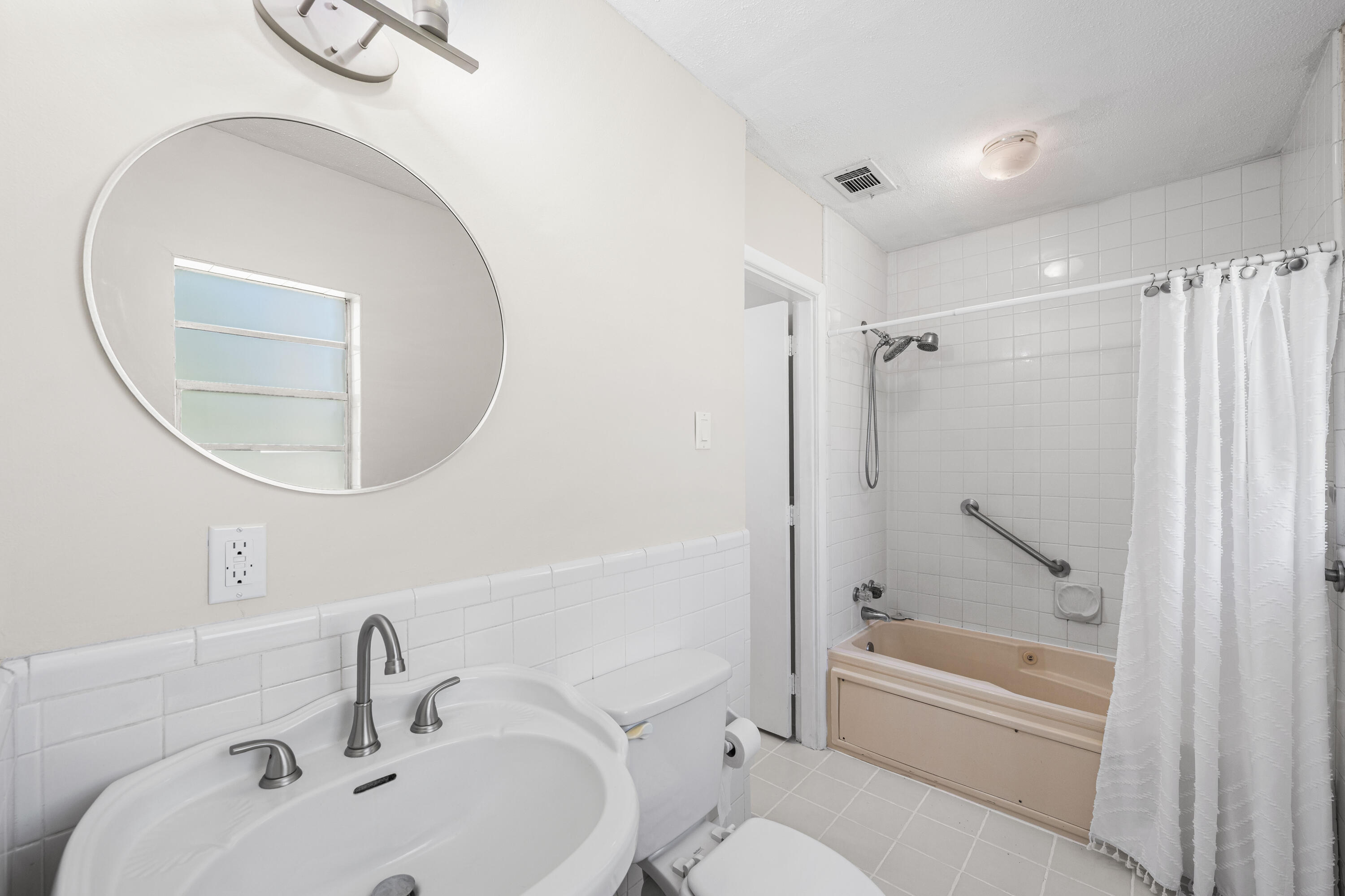 GARNIERS BEACH - Residential