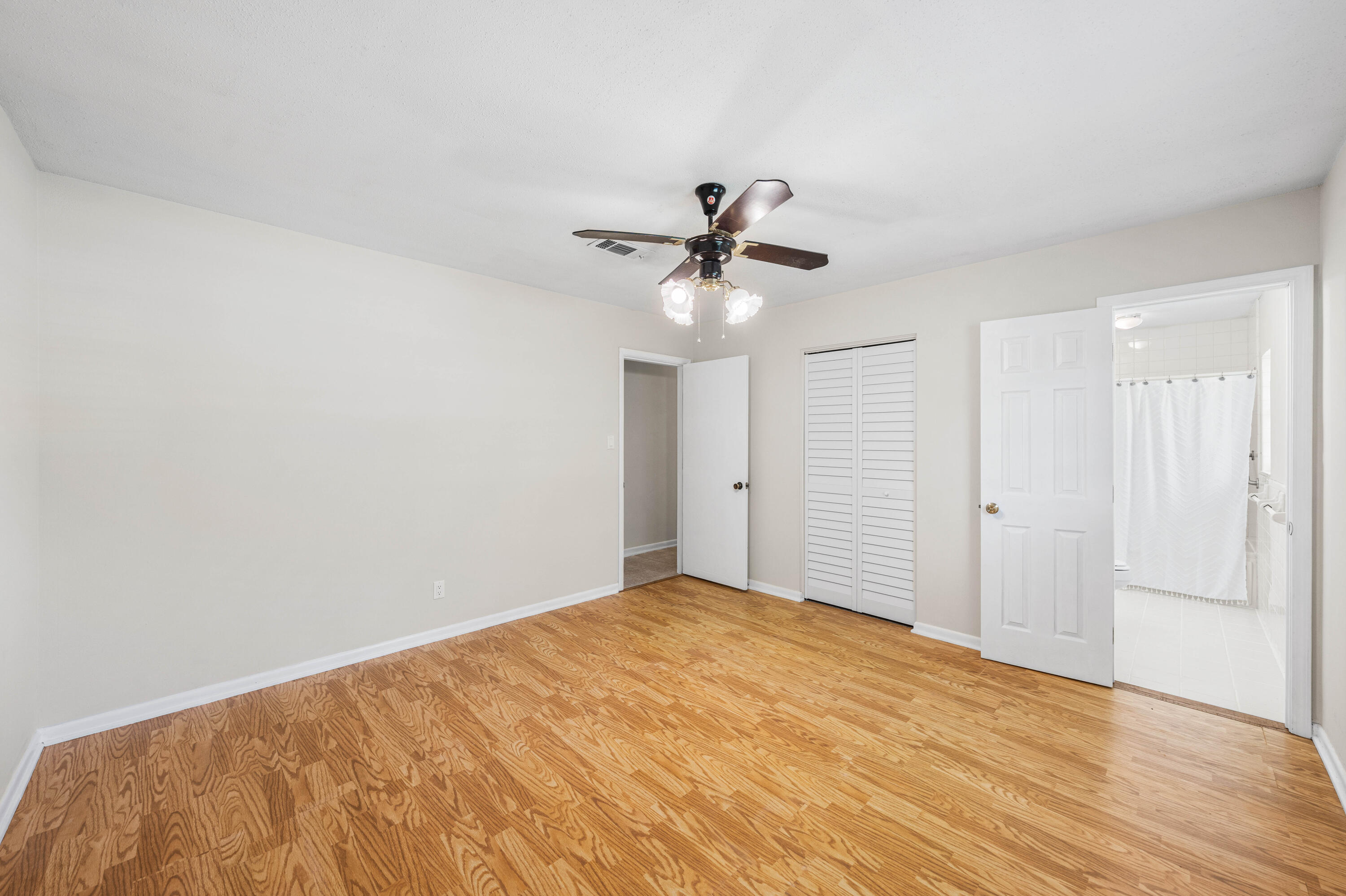 GARNIERS BEACH - Residential