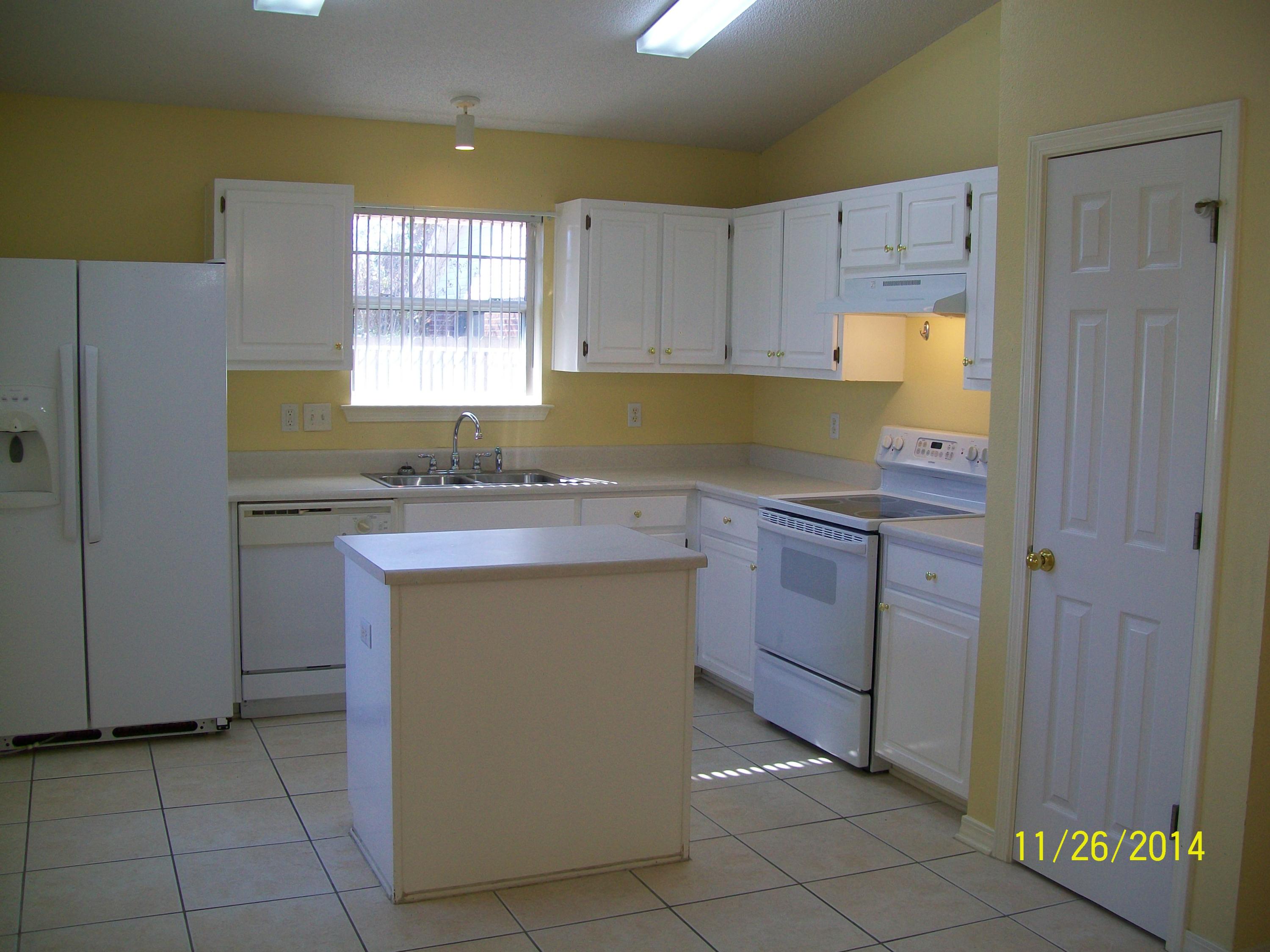 EMERALD VILLAGE S/D - Residential Lease