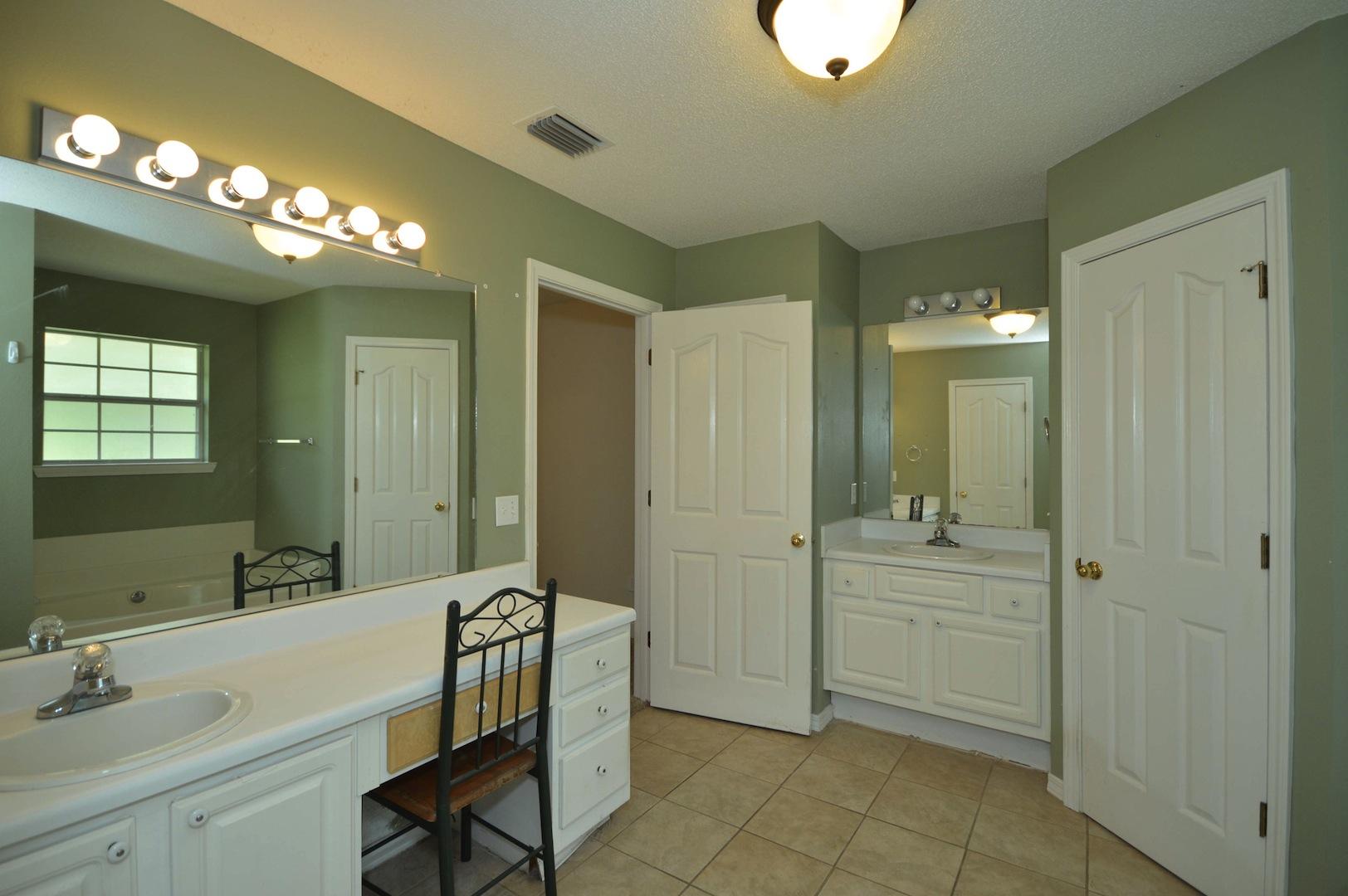 TOM KING ESTATES - Residential