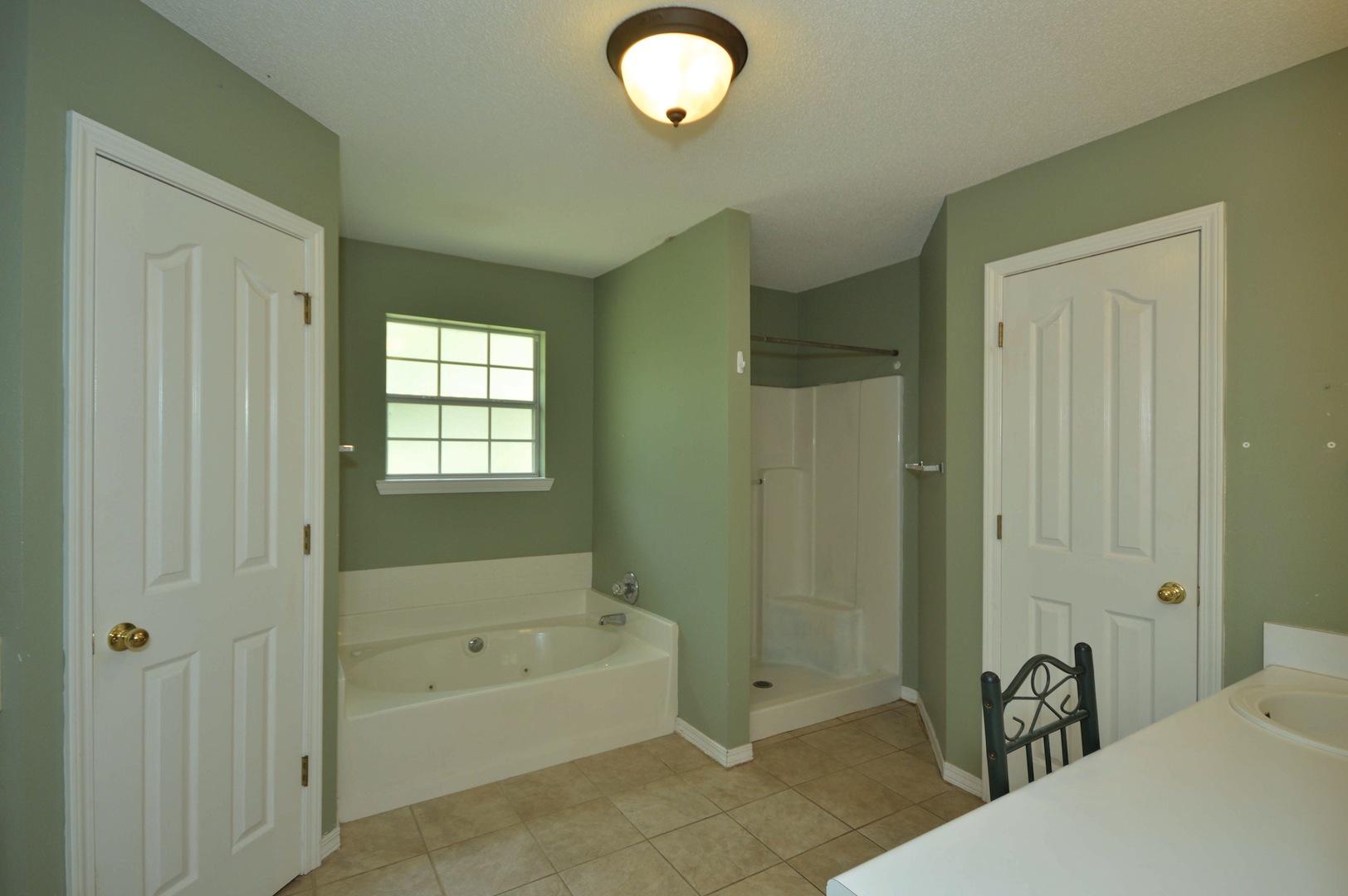 TOM KING ESTATES - Residential