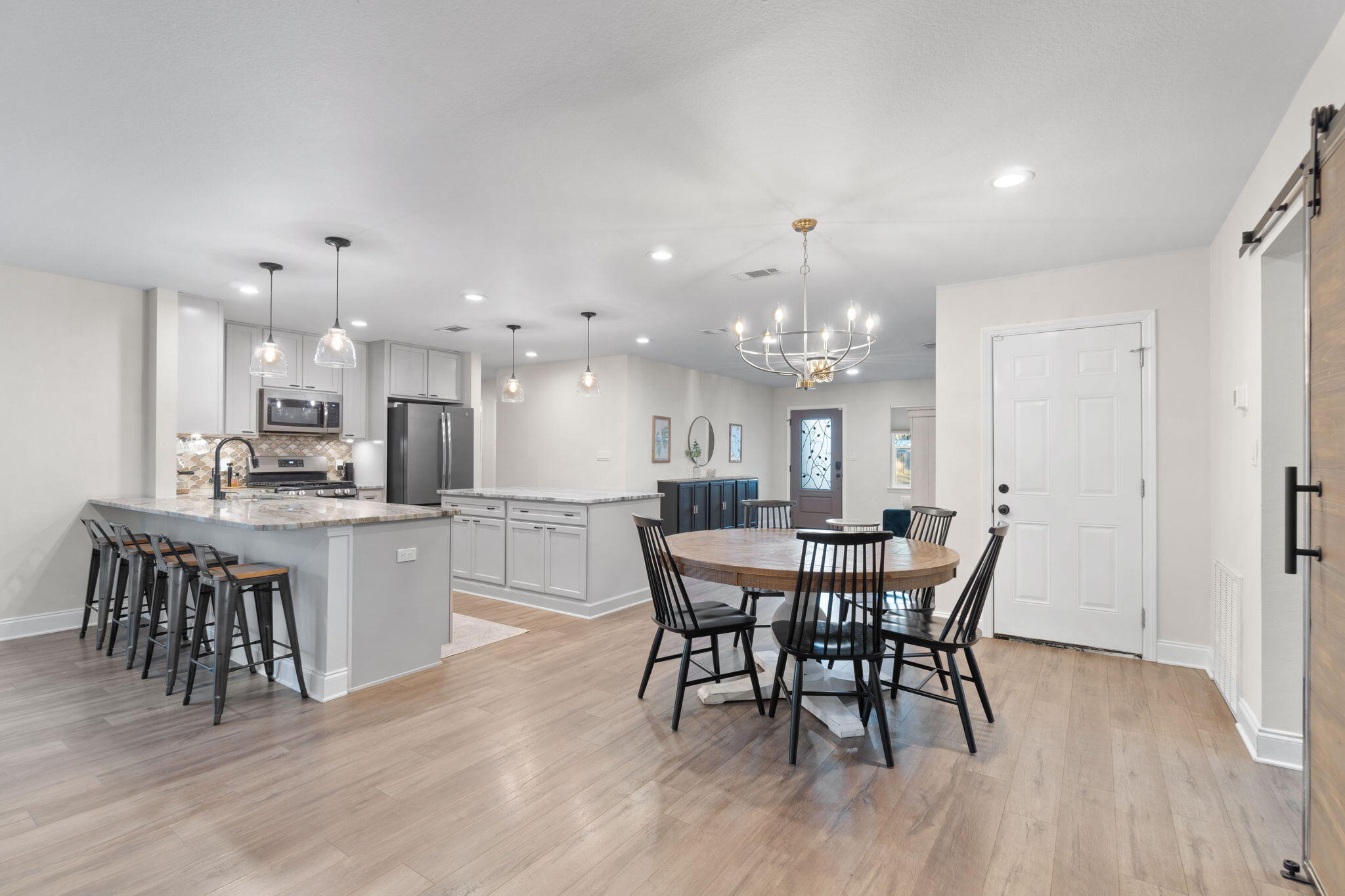 COUNTRY CLUB ESTATES 1ST ADDN - Residential