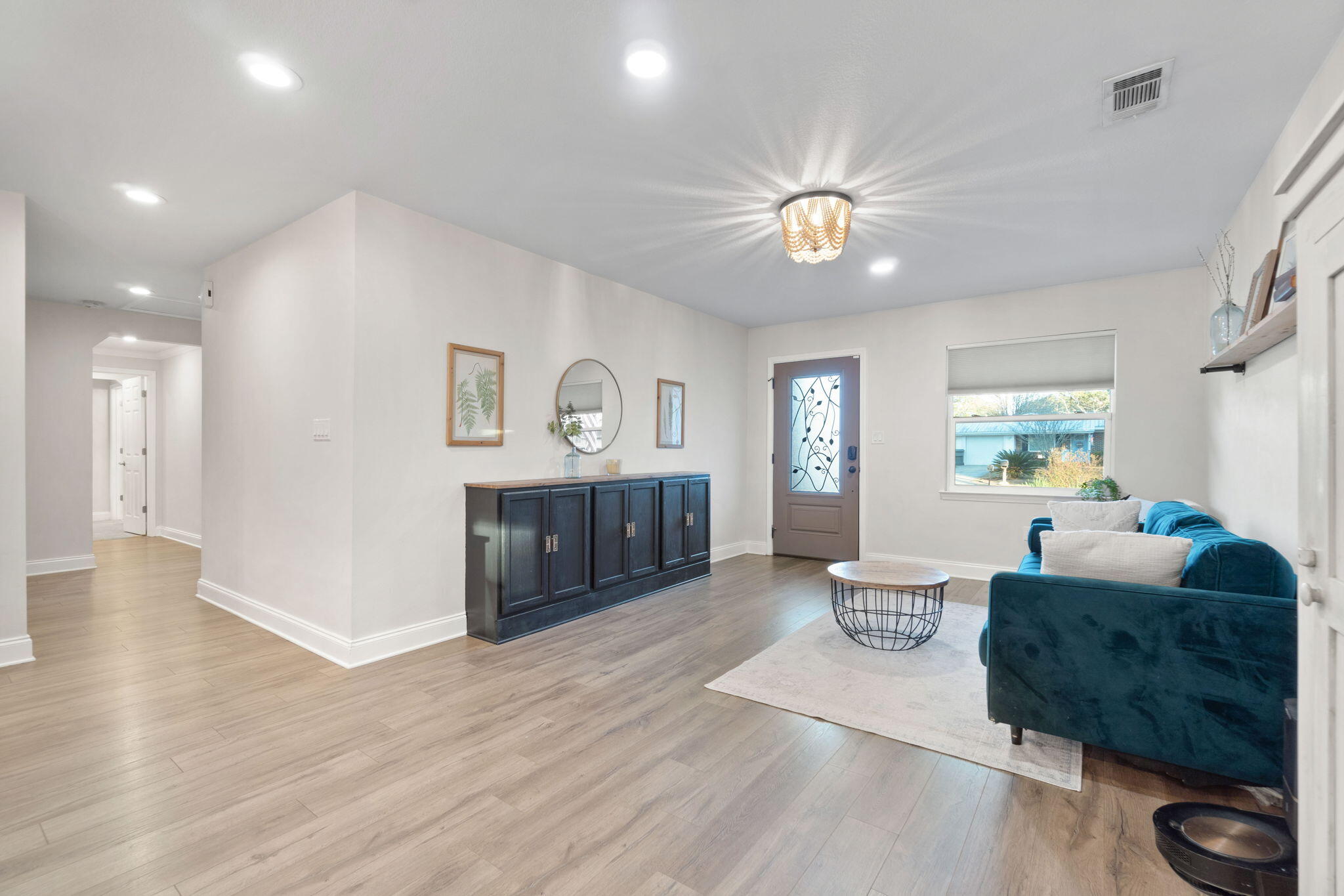 COUNTRY CLUB ESTATES 1ST ADDN - Residential