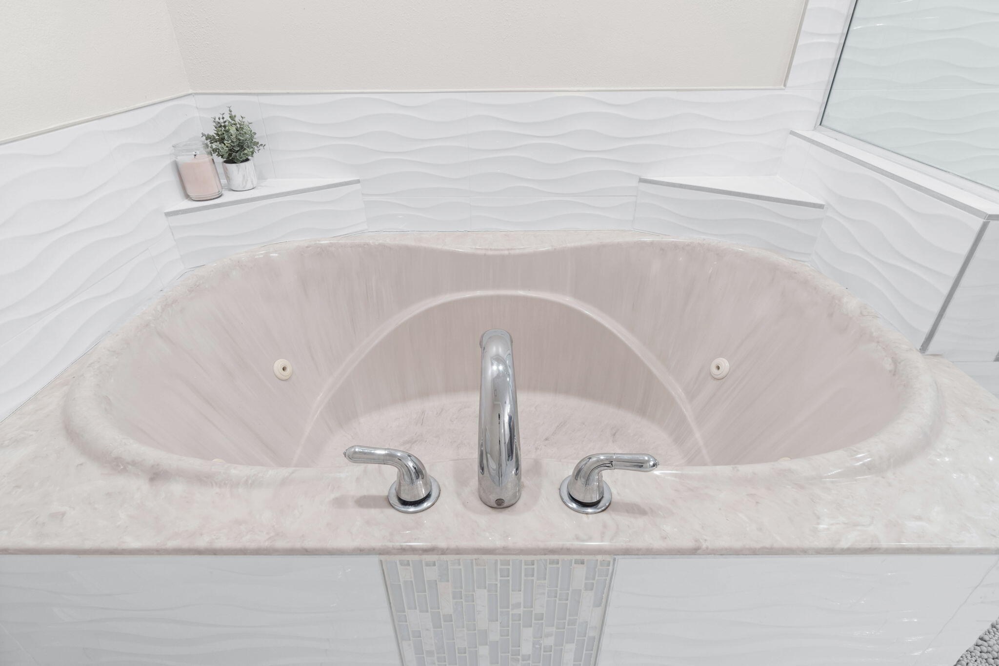 COUNTRY CLUB ESTATES 1ST ADDN - Residential