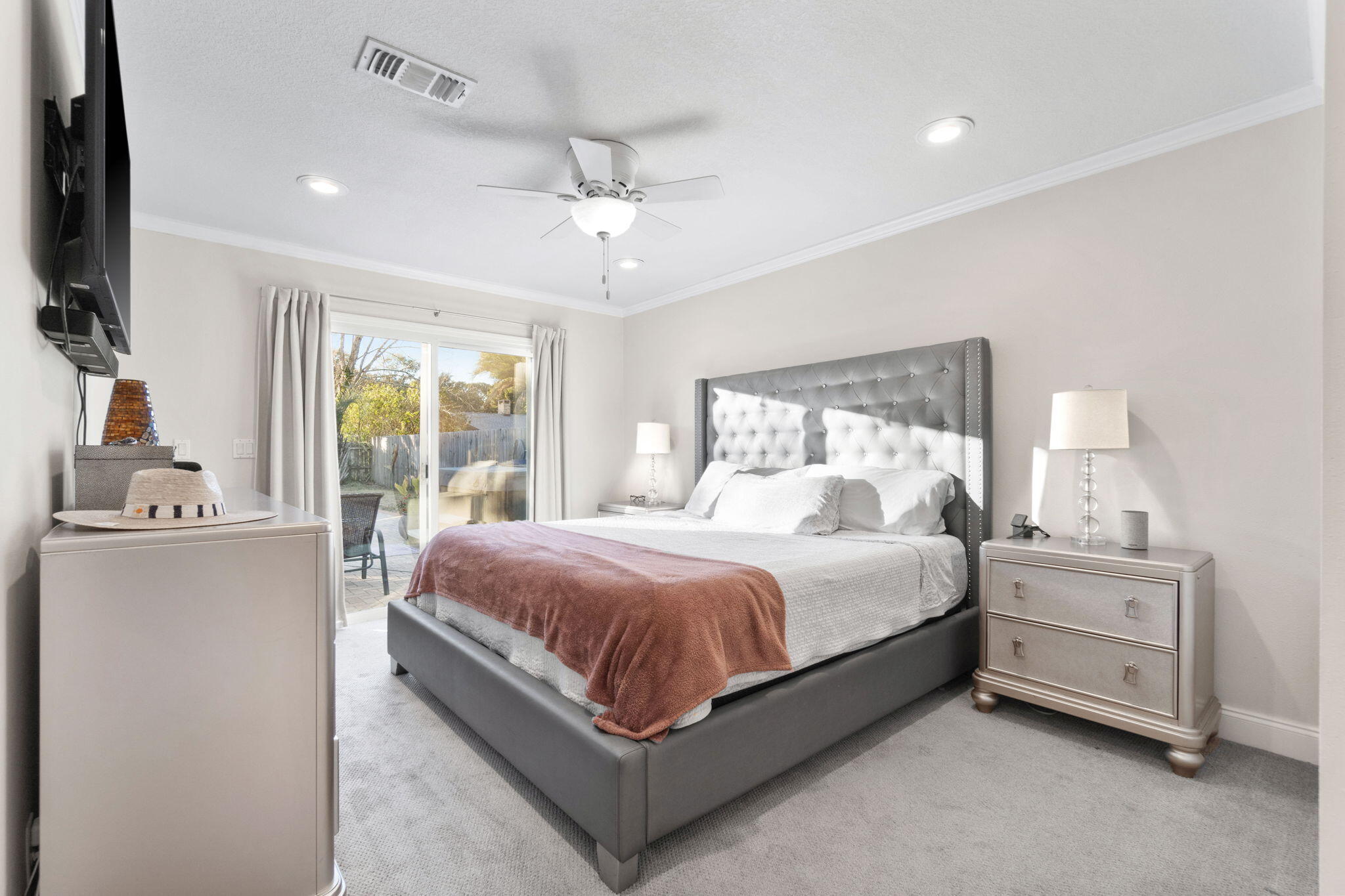 COUNTRY CLUB ESTATES 1ST ADDN - Residential