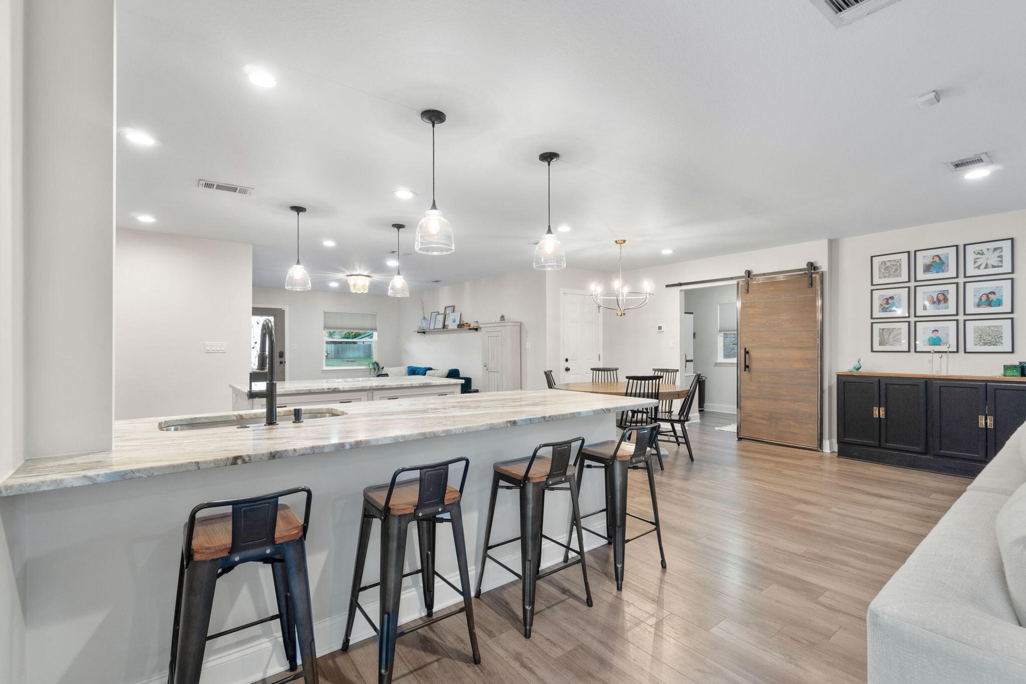 COUNTRY CLUB ESTATES 1ST ADDN - Residential