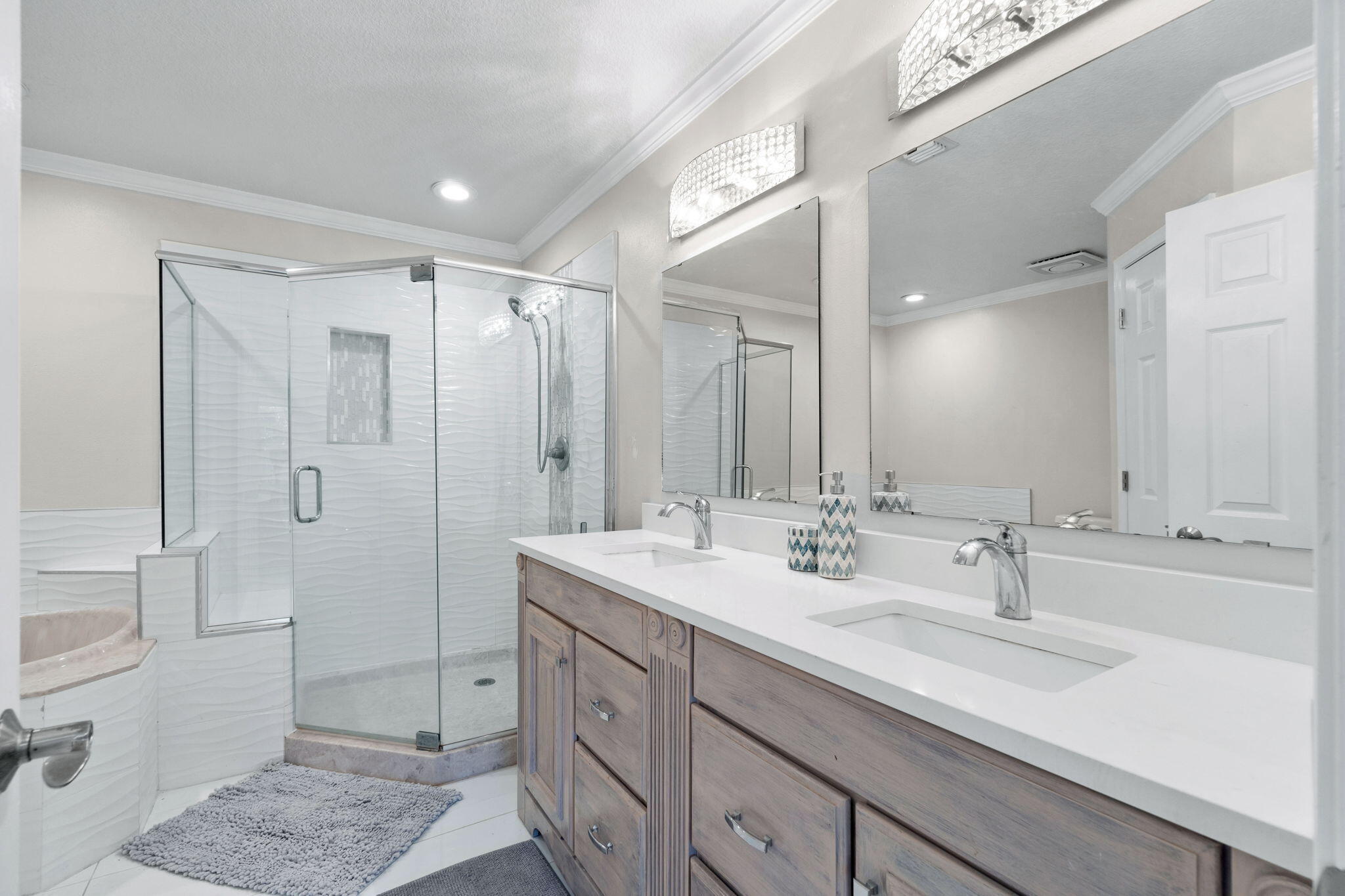 COUNTRY CLUB ESTATES 1ST ADDN - Residential