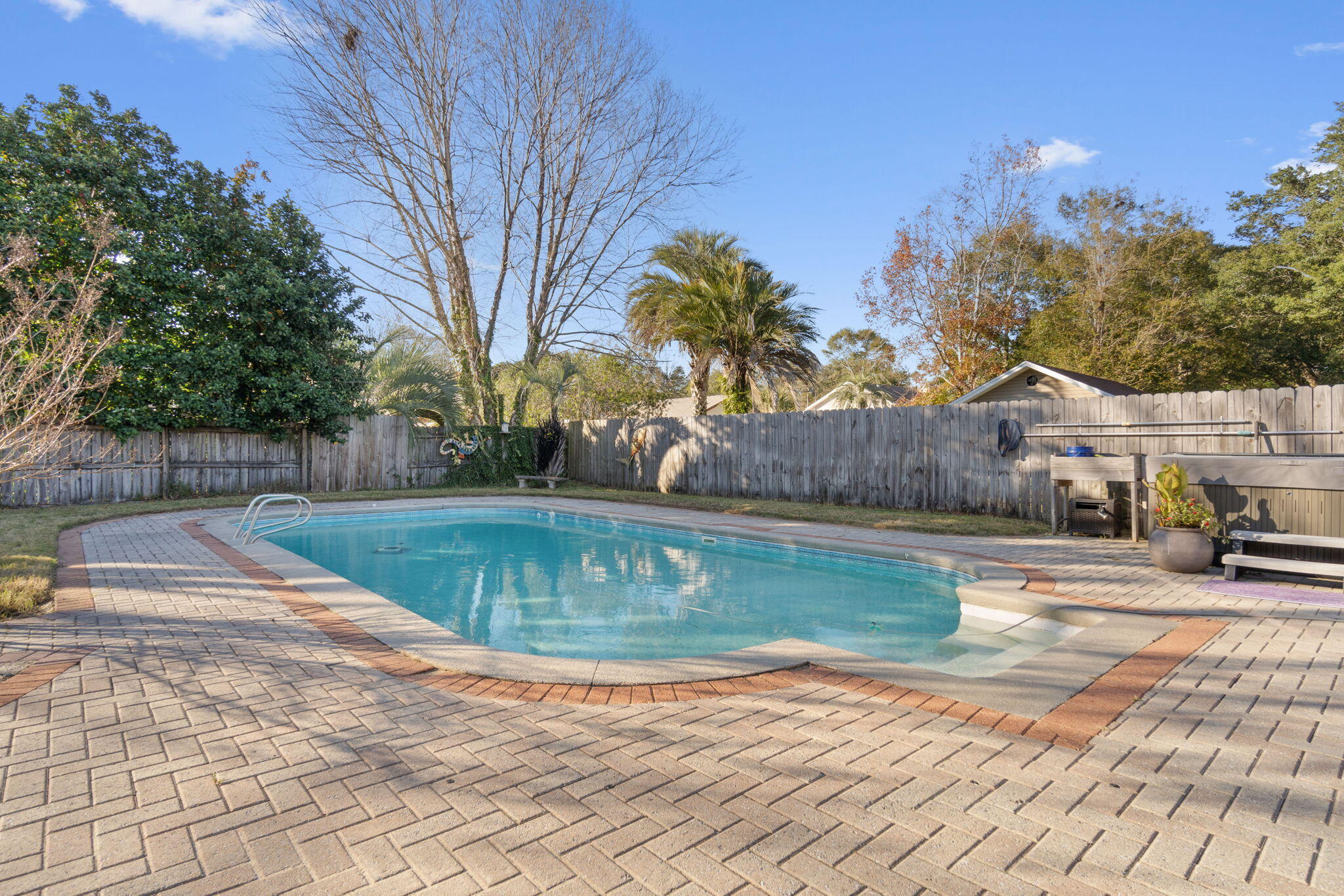 COUNTRY CLUB ESTATES 1ST ADDN - Residential