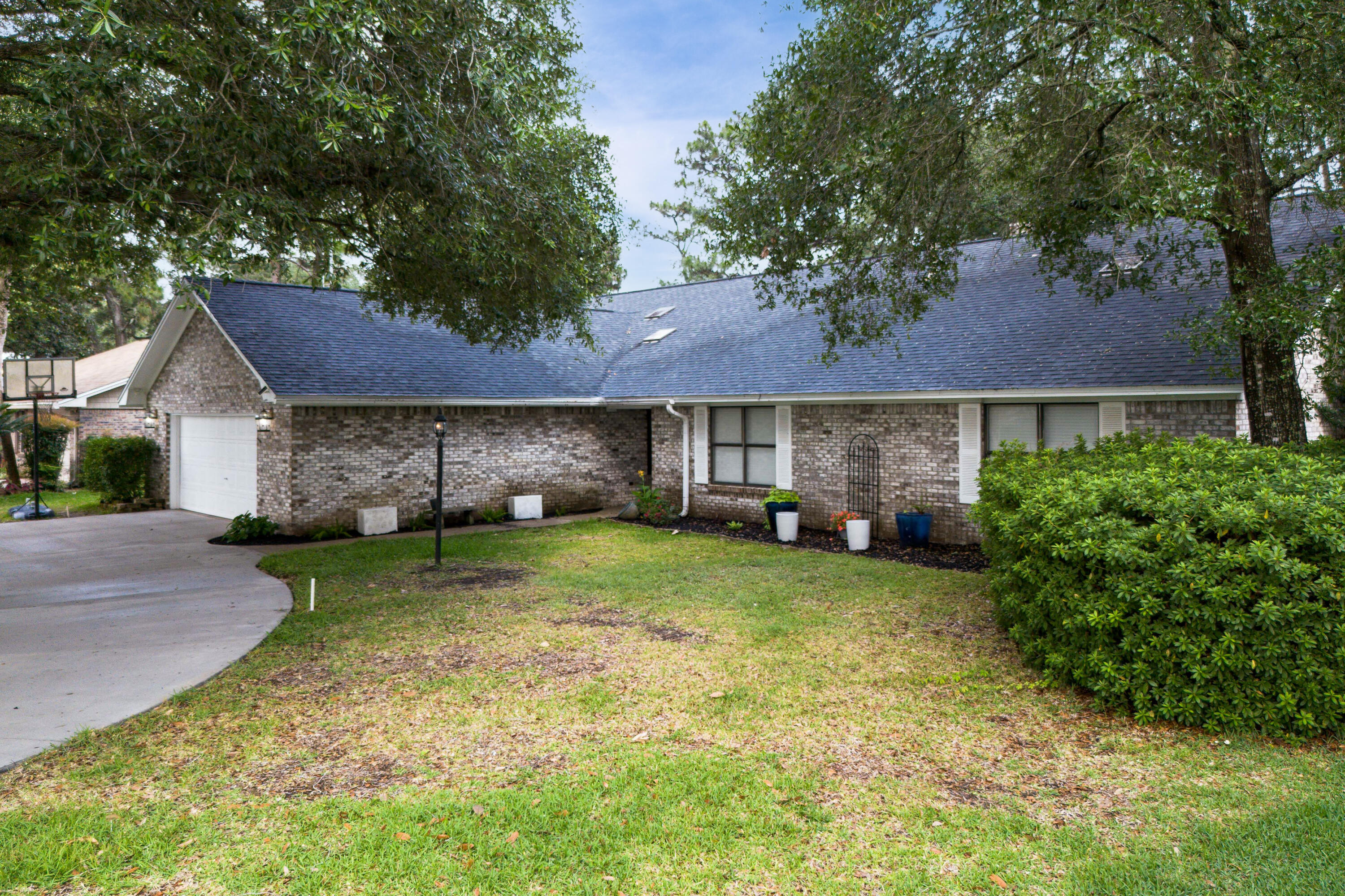 LAKE LORRAINE ESTATES 3 - Residential