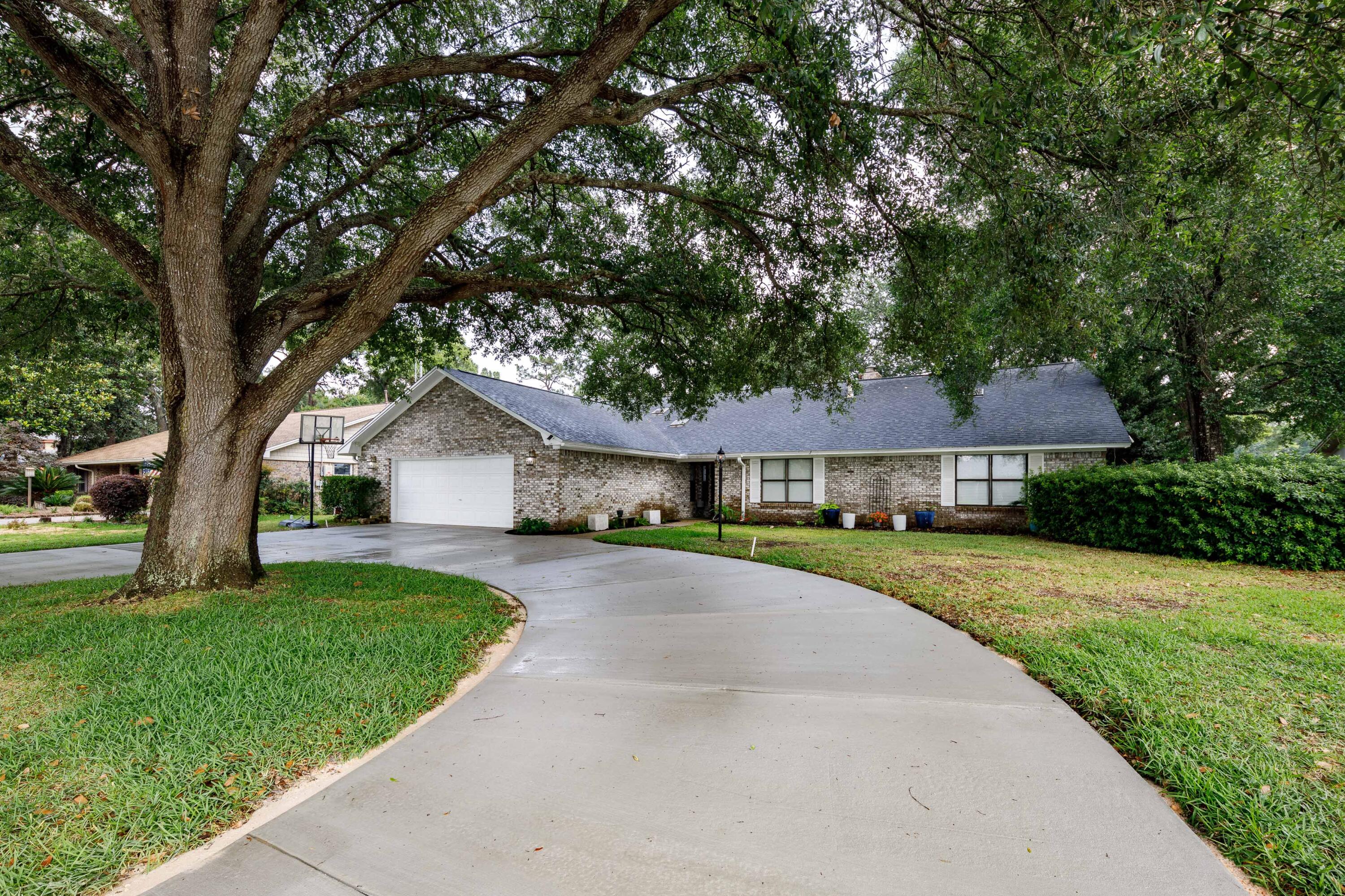 LAKE LORRAINE ESTATES 3 - Residential