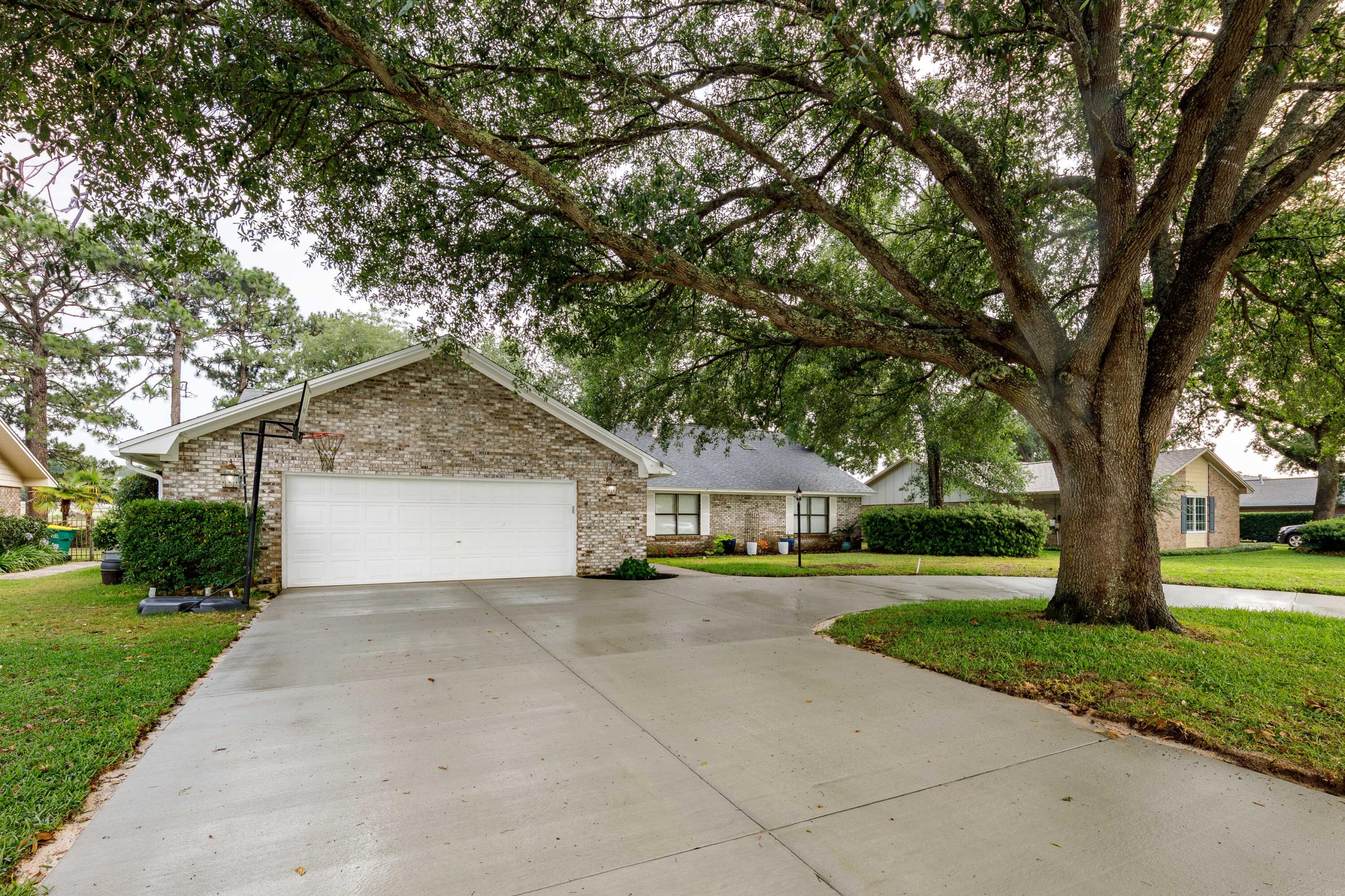 LAKE LORRAINE ESTATES 3 - Residential