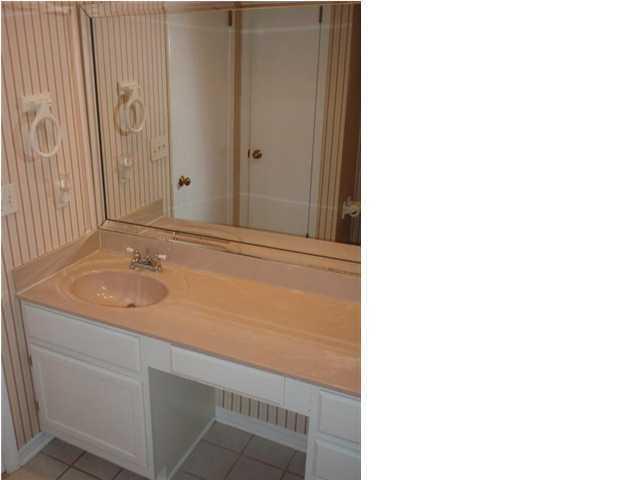 HIDDEN COVE T/H - Residential