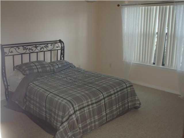 HIDDEN COVE T/H - Residential