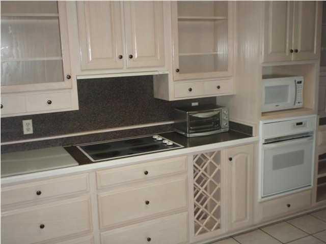 HIDDEN COVE T/H - Residential