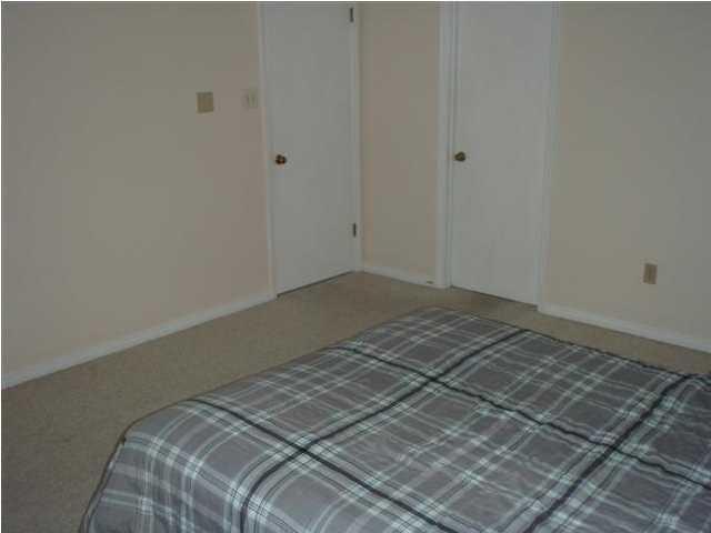 HIDDEN COVE T/H - Residential