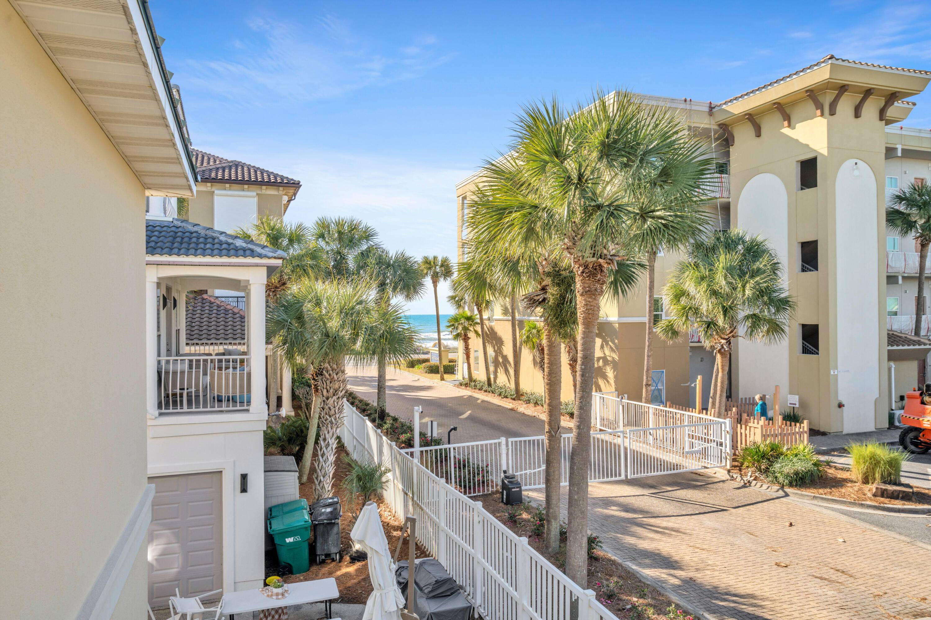 MARAVILLA SHORES - Residential