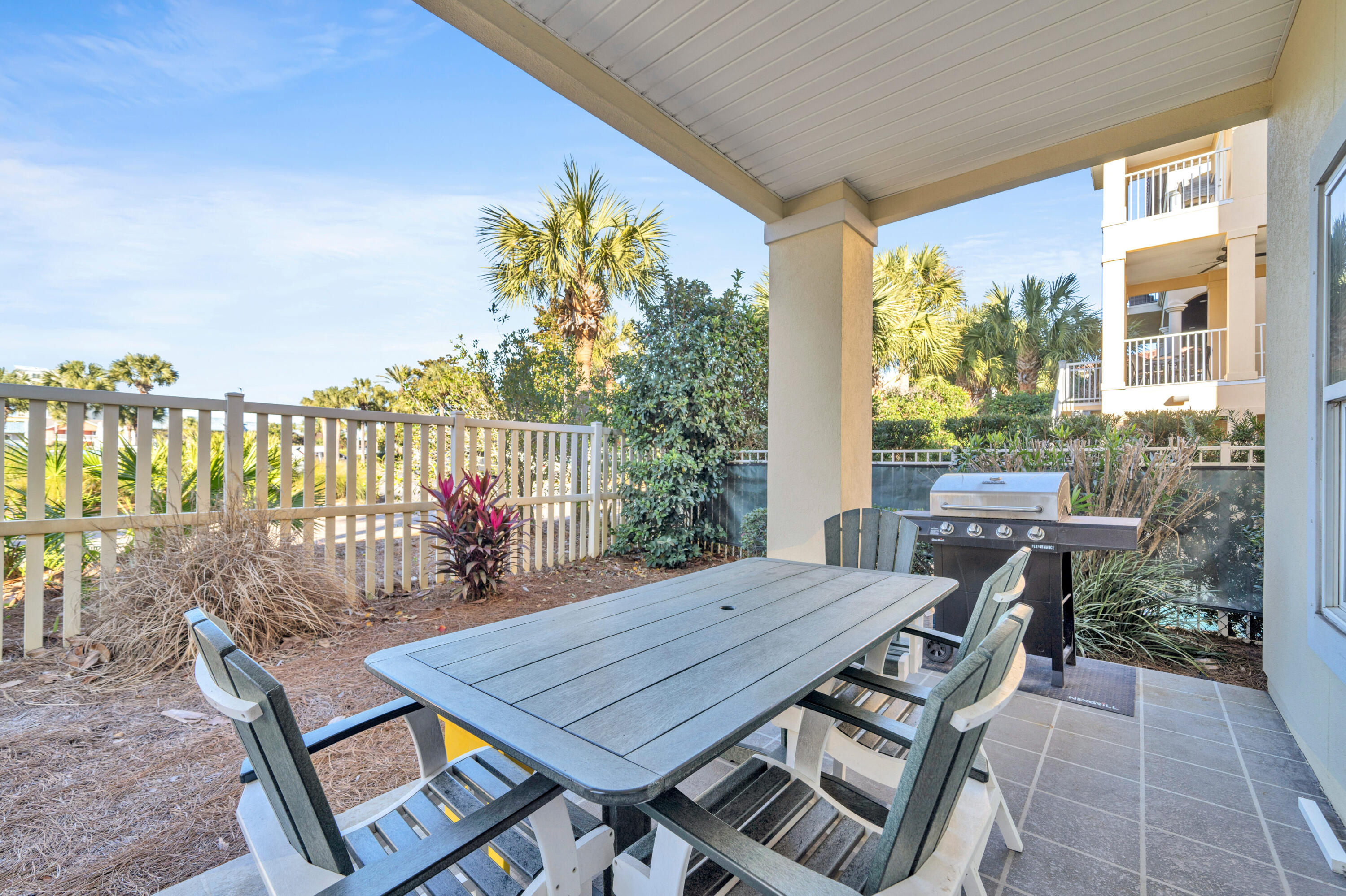 MARAVILLA SHORES - Residential