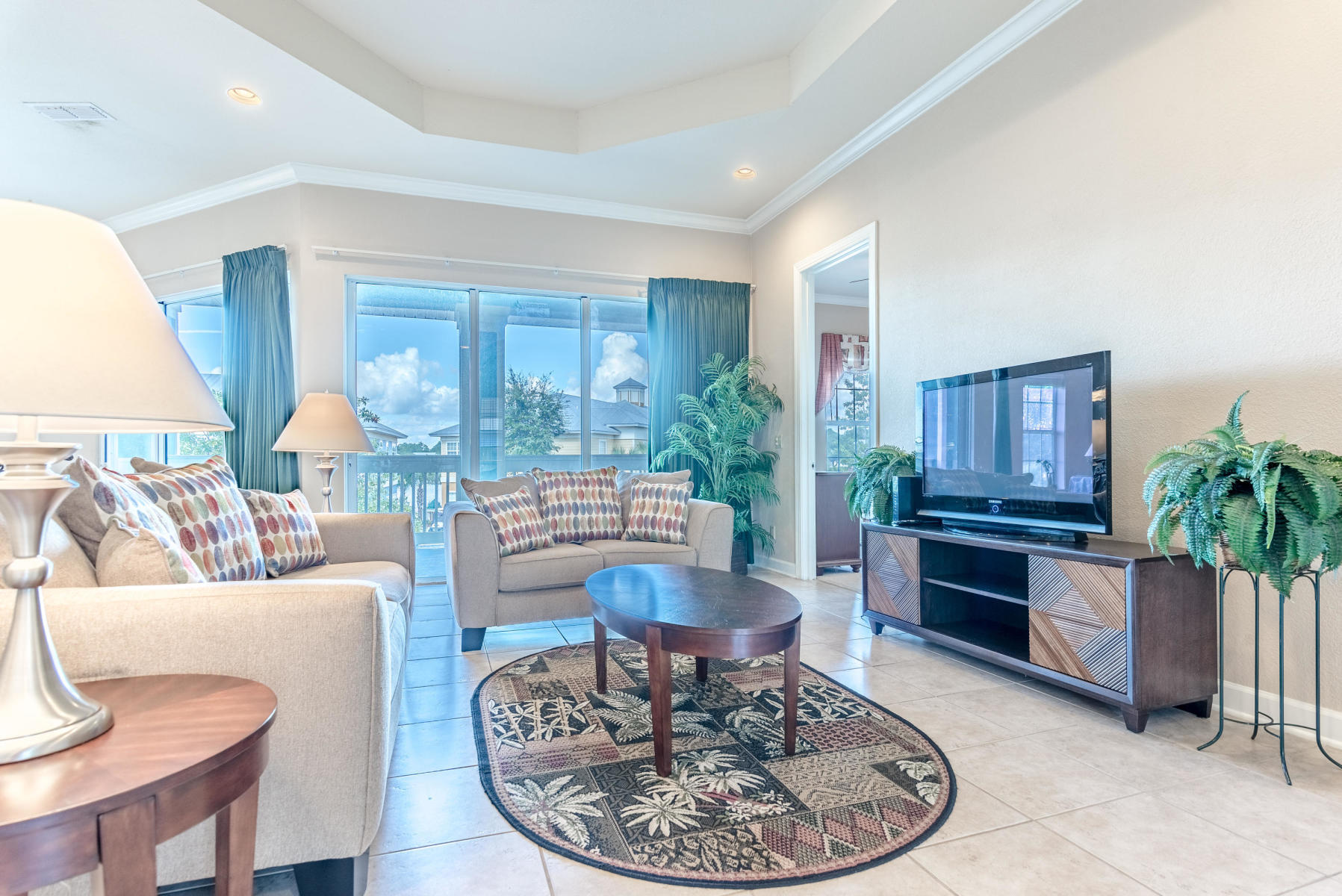 CRYSTAL COVE - Residential