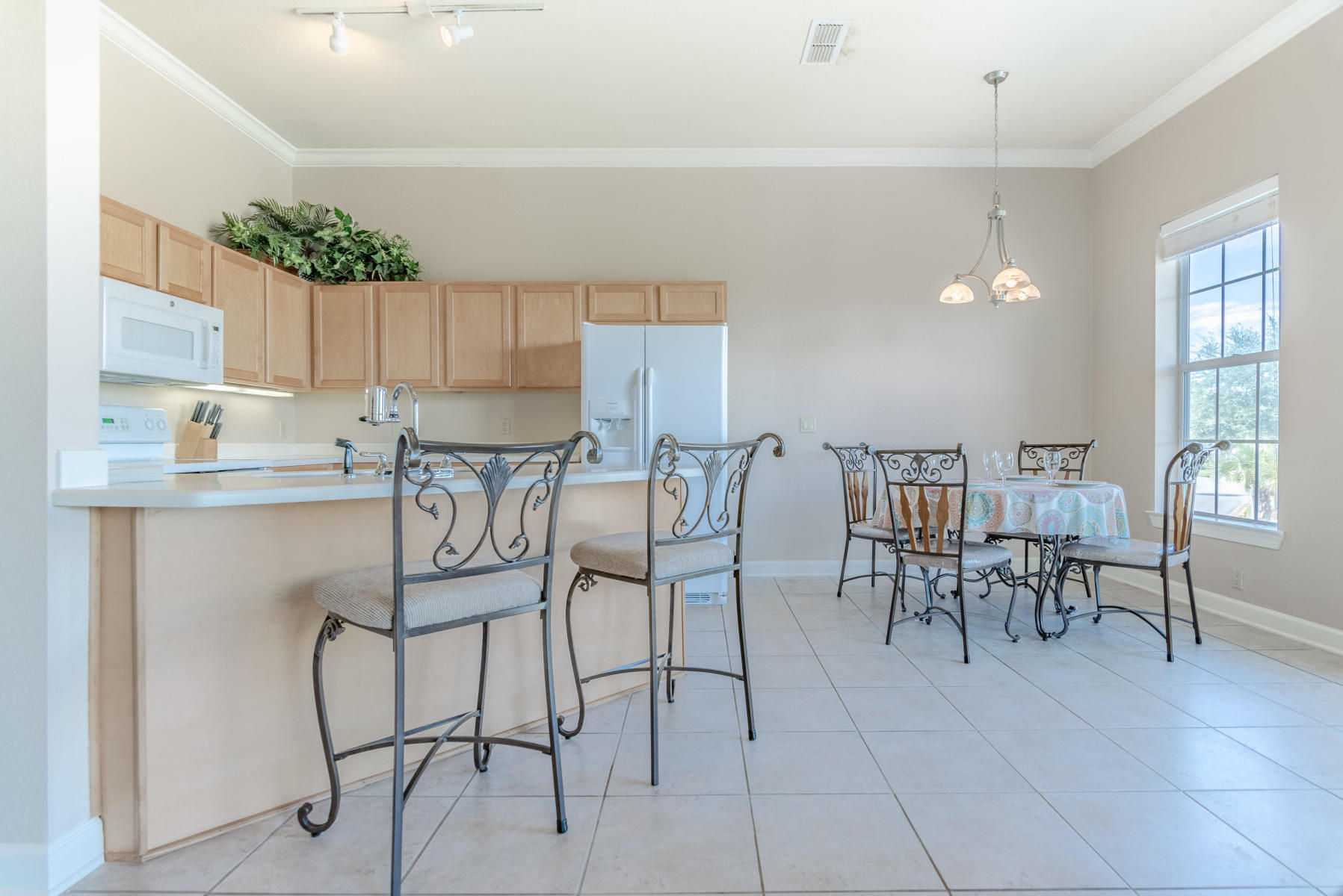 CRYSTAL COVE - Residential