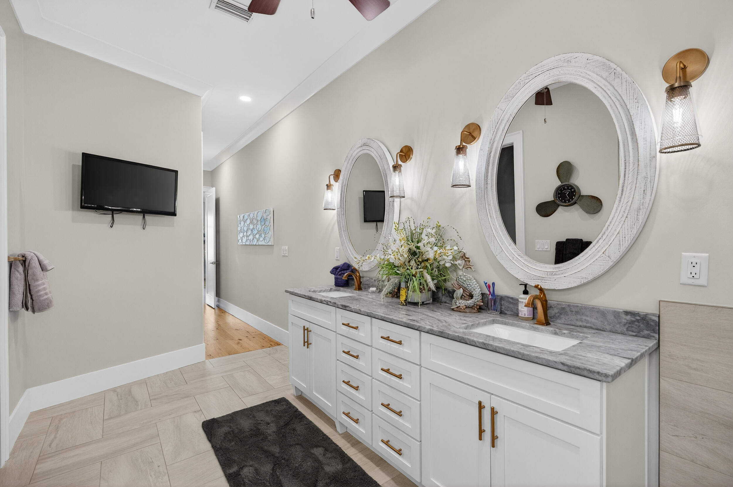 PEACOCKS POINT REPLAT - Residential