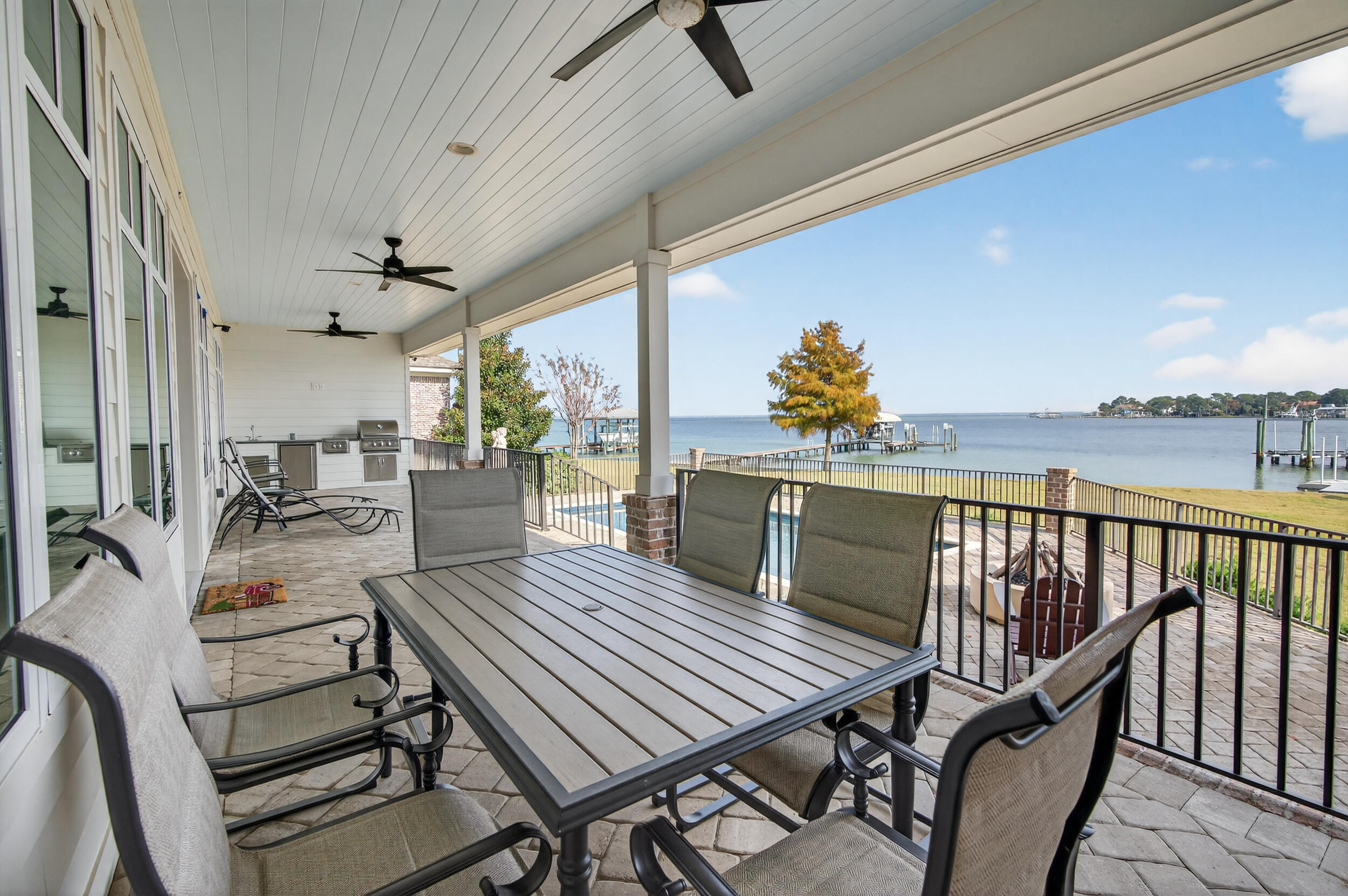 PEACOCKS POINT REPLAT - Residential