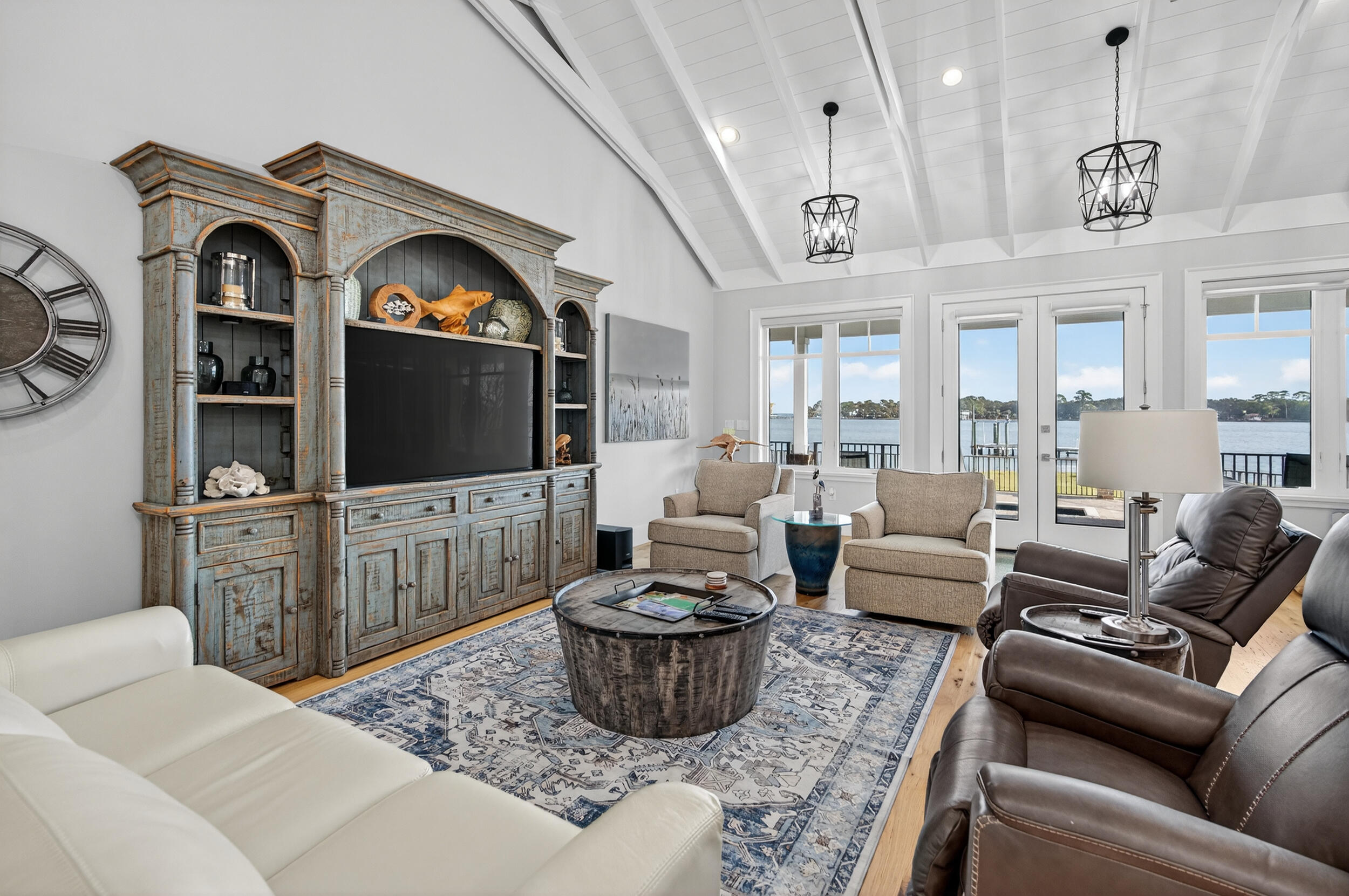 PEACOCKS POINT REPLAT - Residential