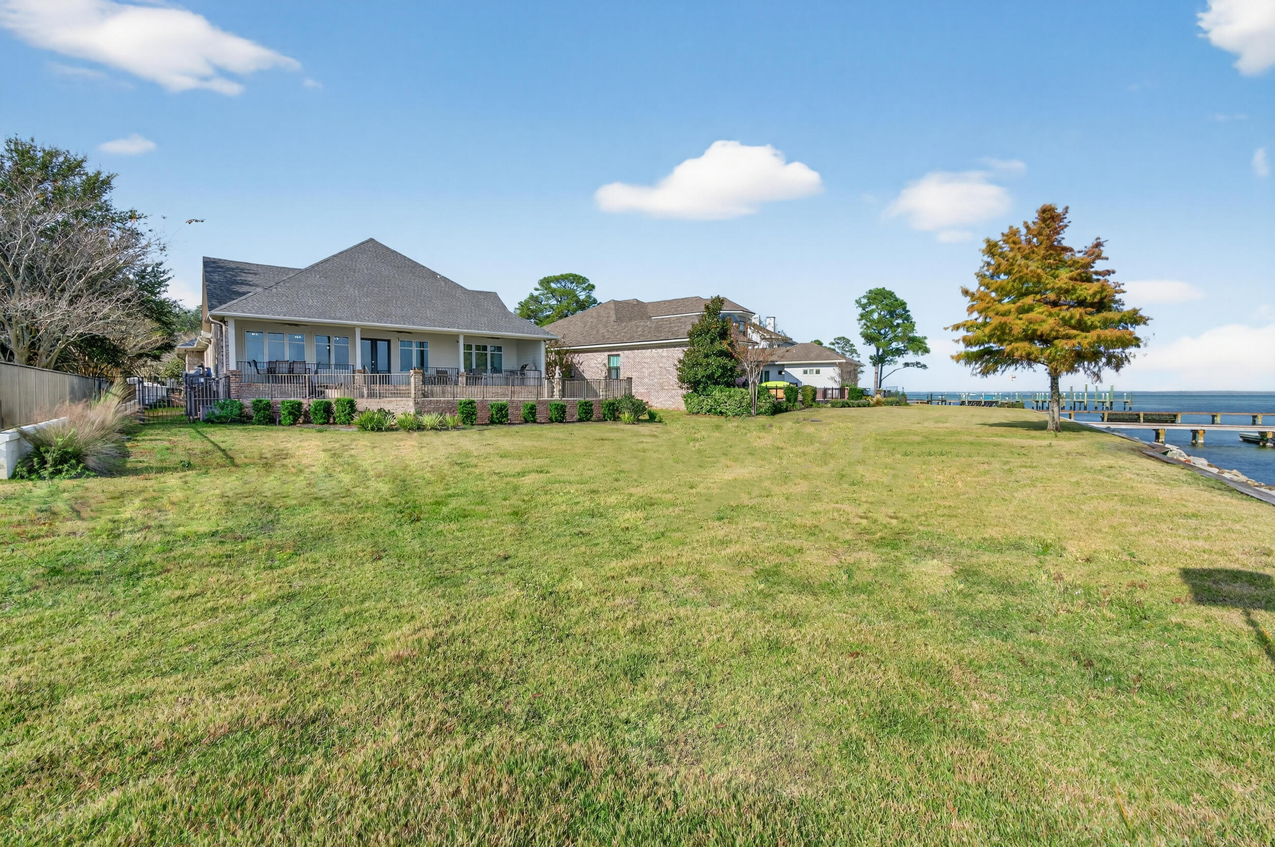 PEACOCKS POINT REPLAT - Residential