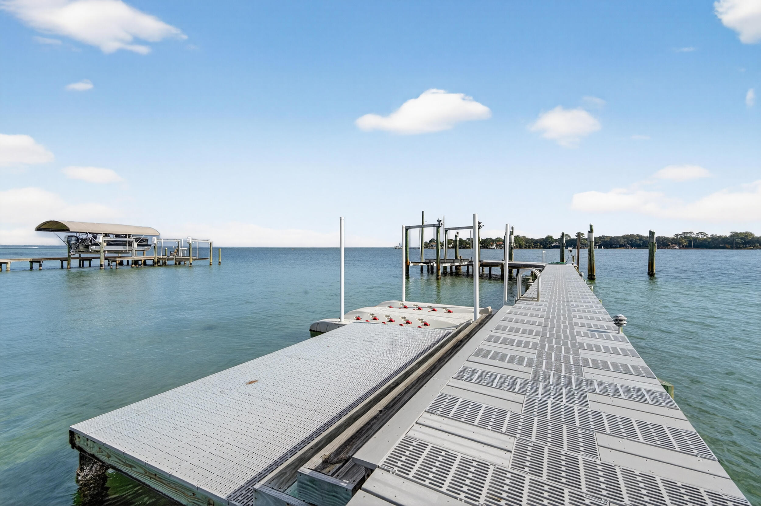 PEACOCKS POINT REPLAT - Residential