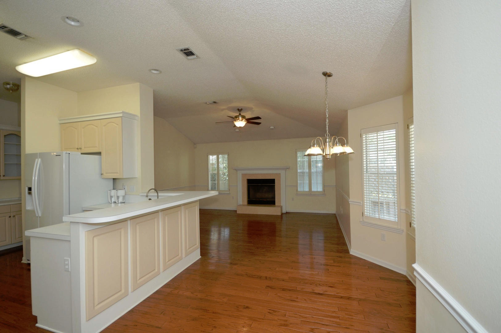 HOLLEY BY THE SEA - Residential