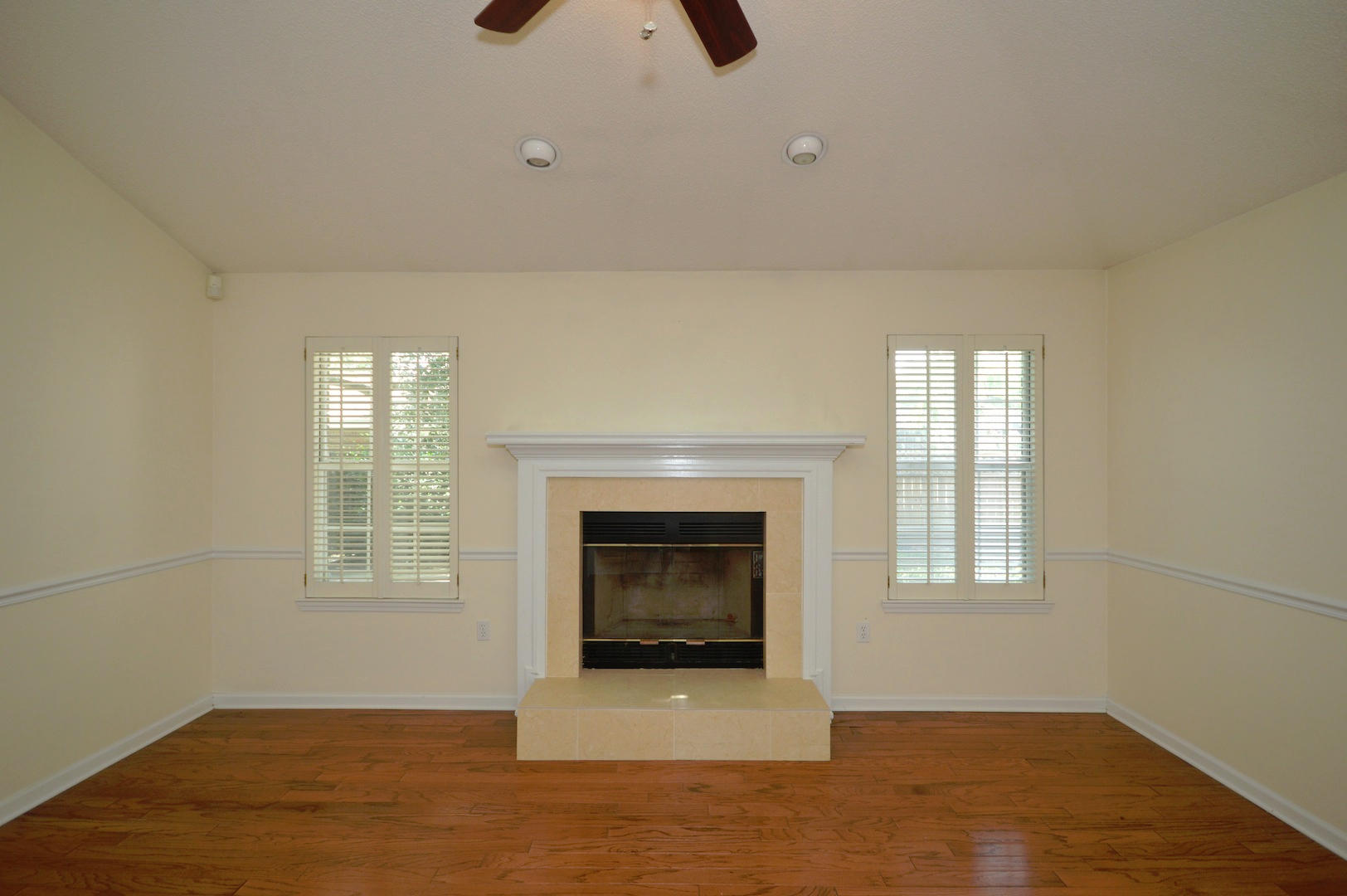 HOLLEY BY THE SEA - Residential