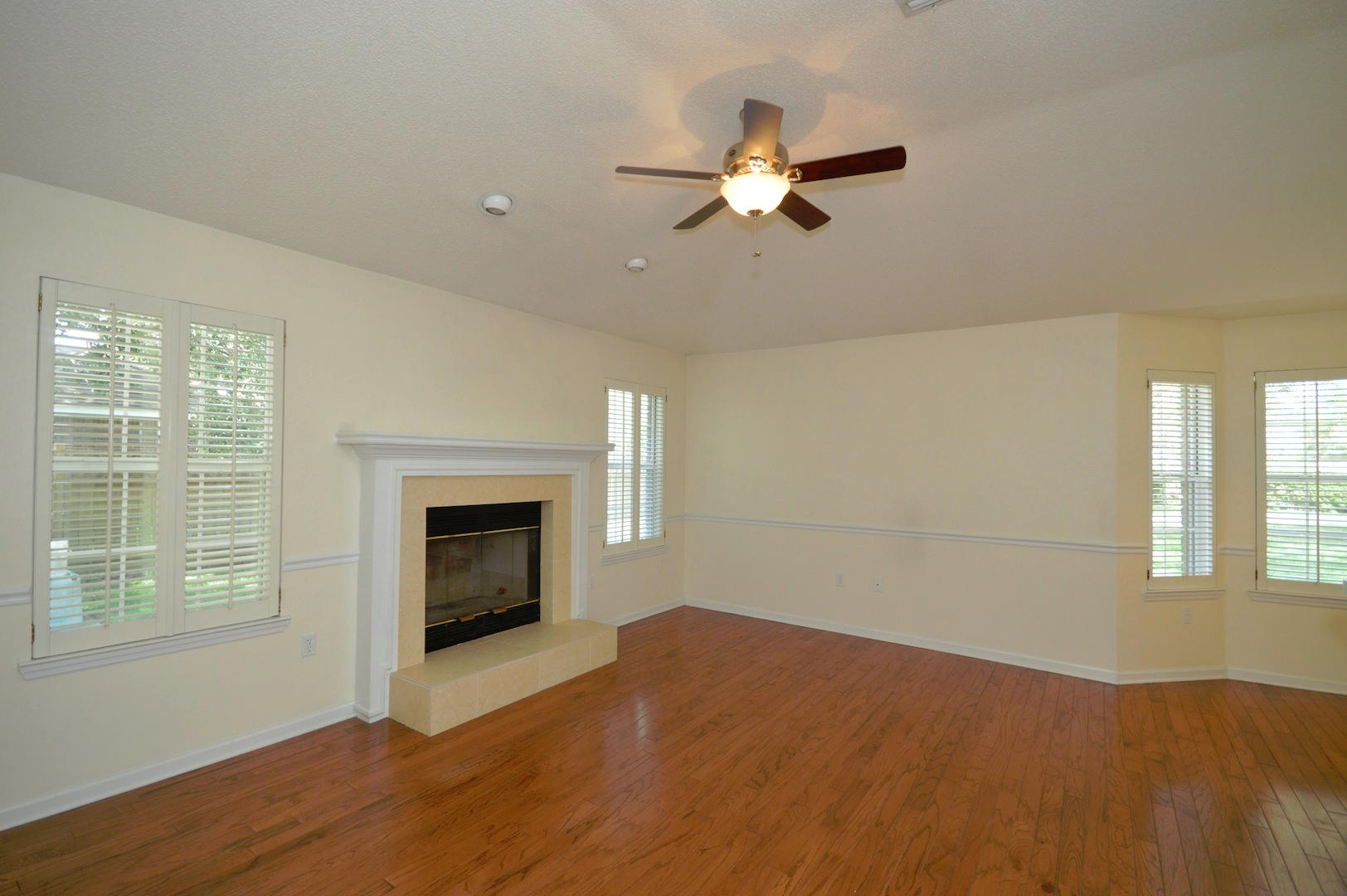 HOLLEY BY THE SEA - Residential