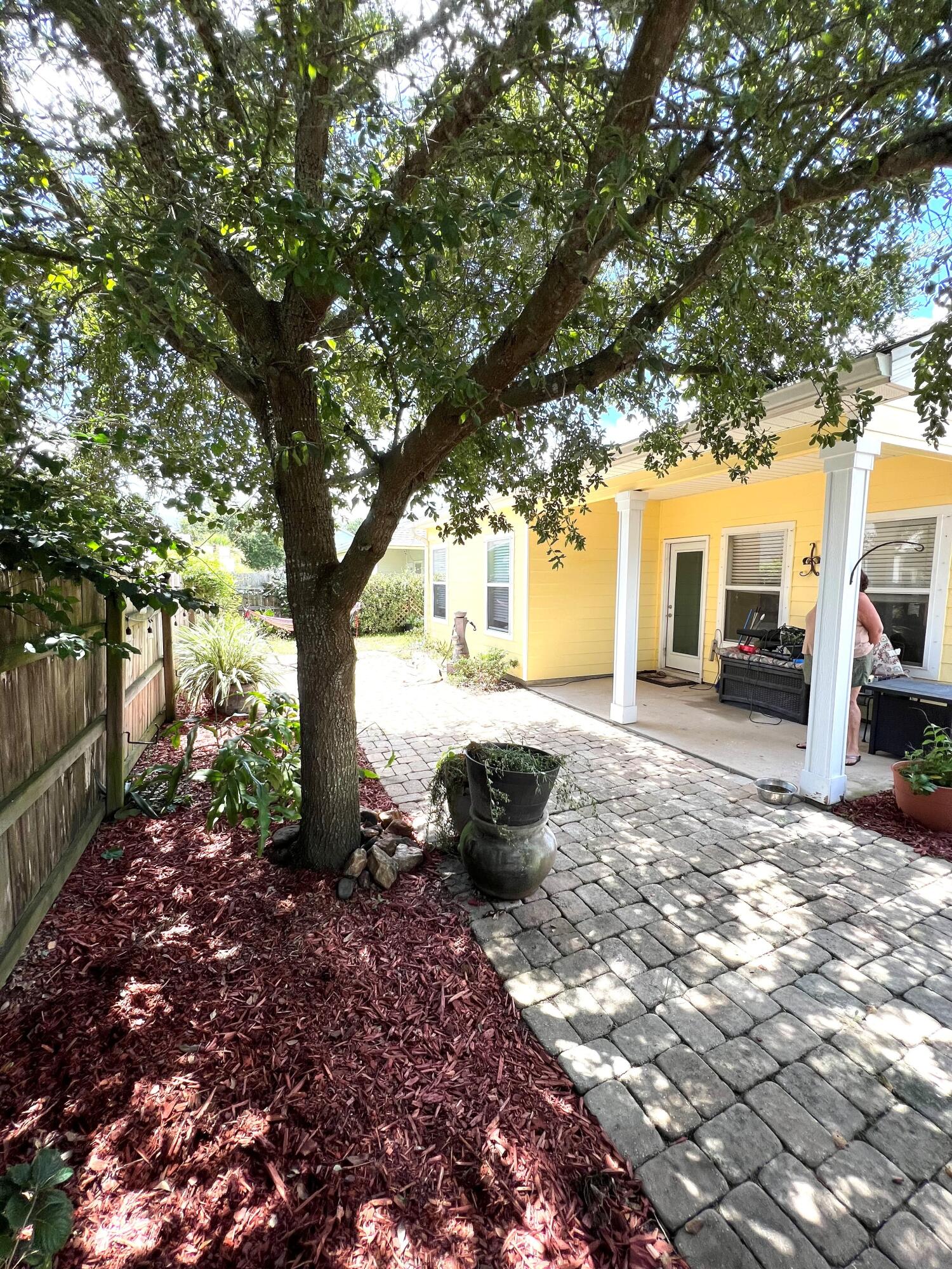 WATER OAKS T/H - Residential