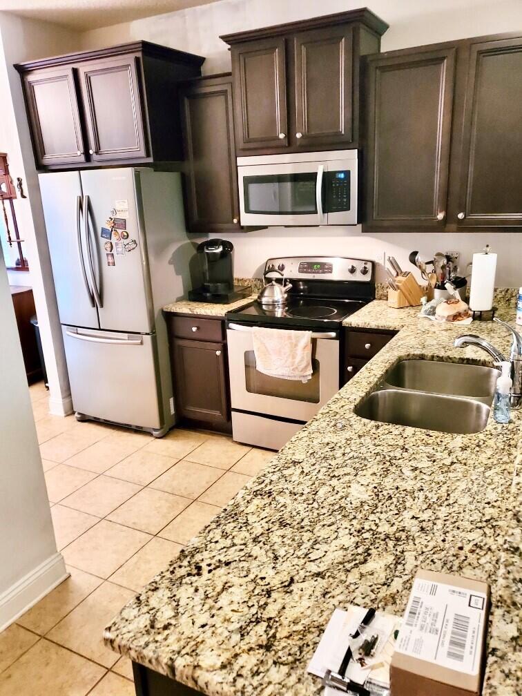 WATER OAKS T/H - Residential