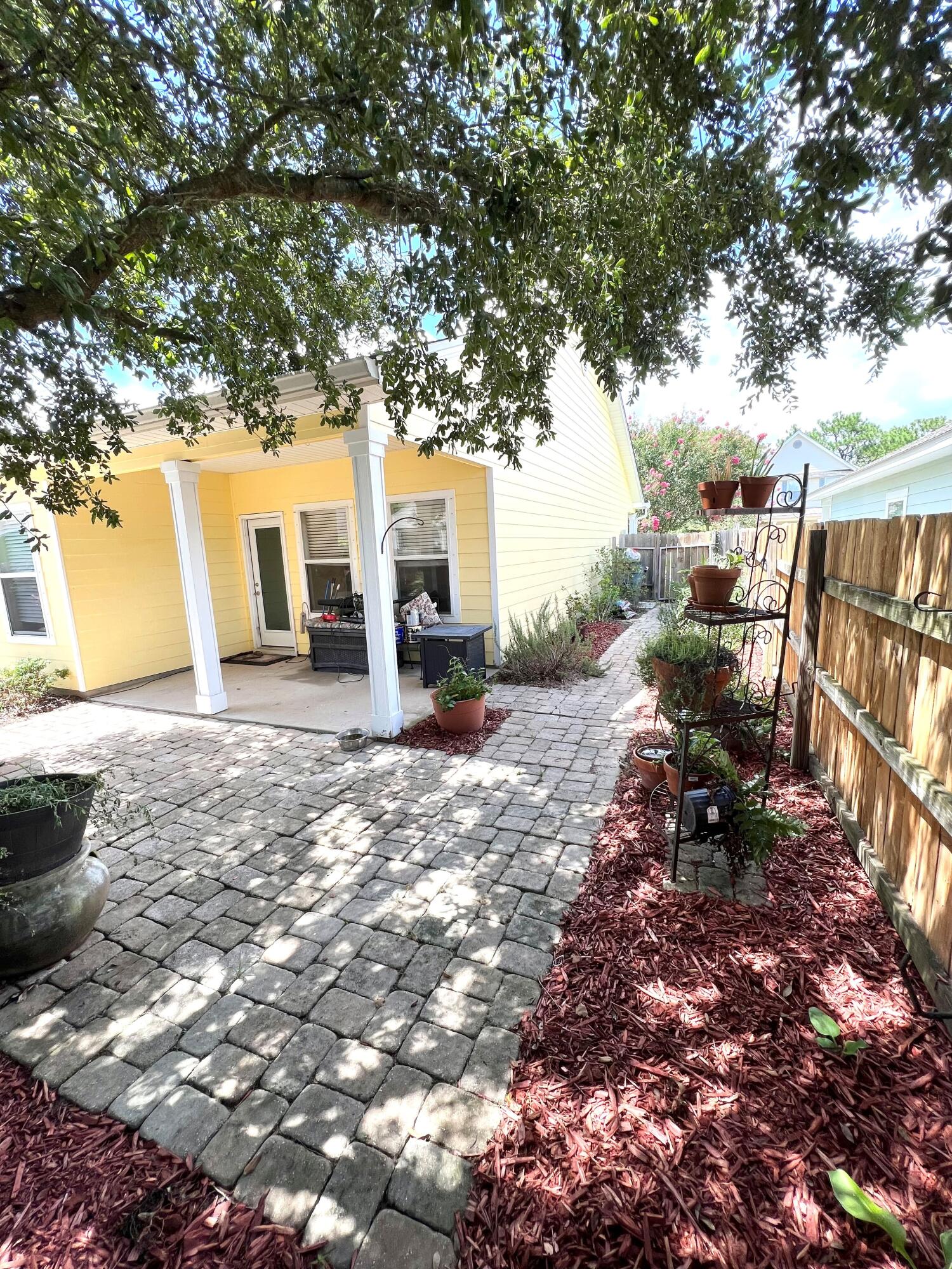 WATER OAKS T/H - Residential