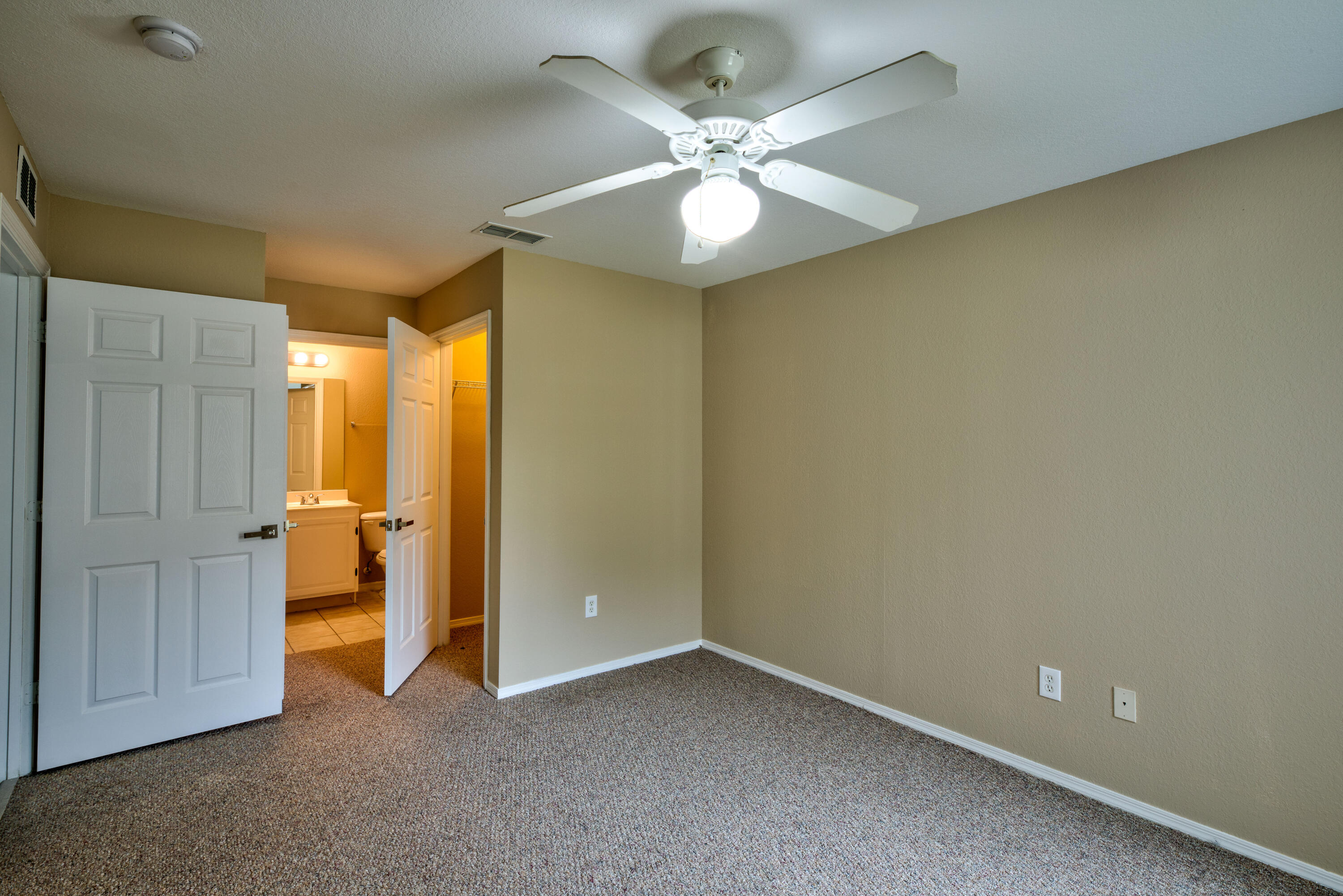 NAUTILUS CONDO - Residential