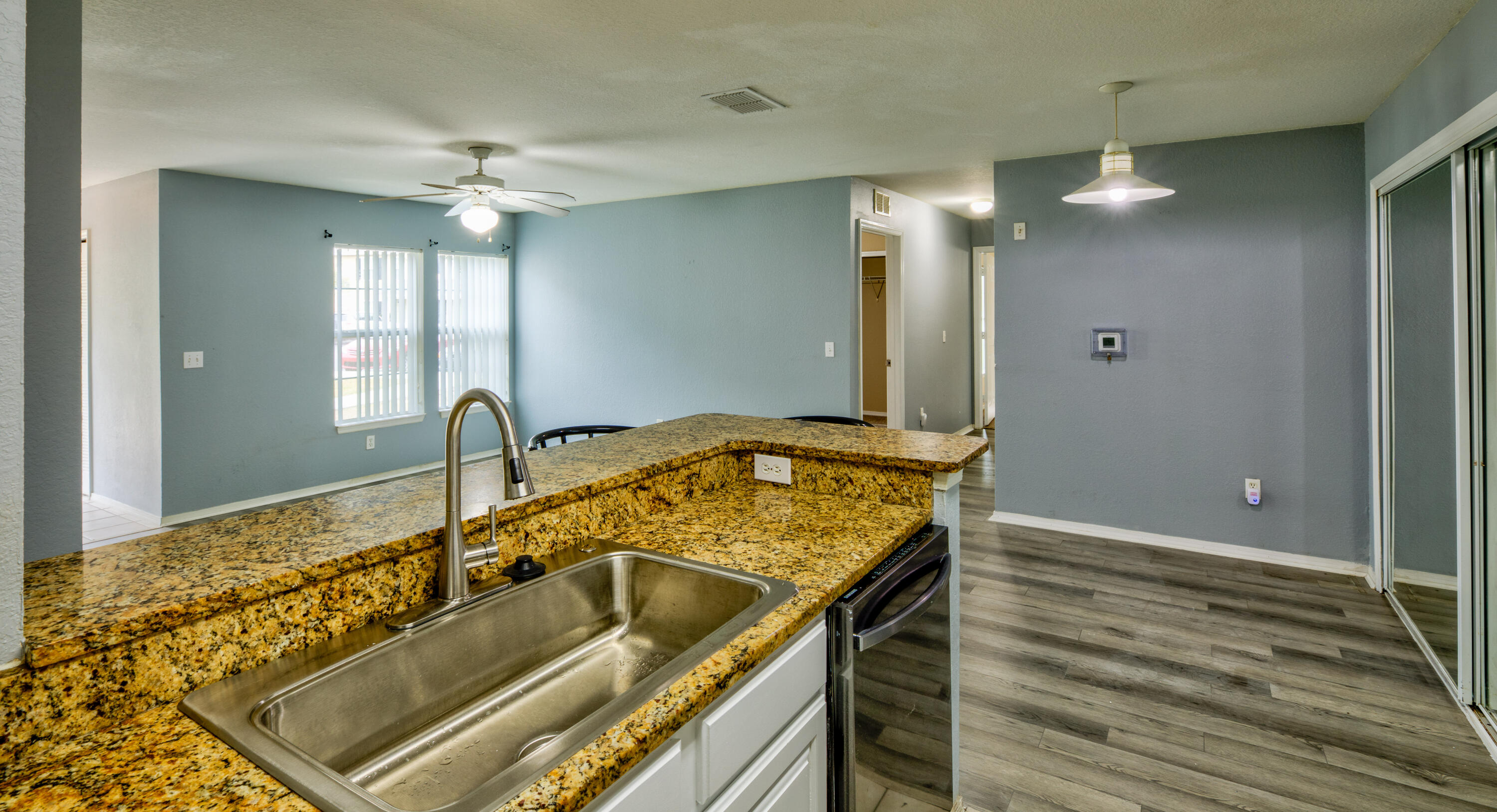 NAUTILUS CONDO - Residential